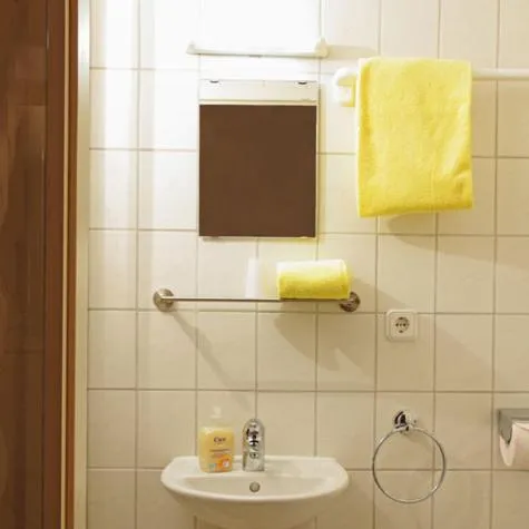 Bathroom in Gästehaus zur Linde