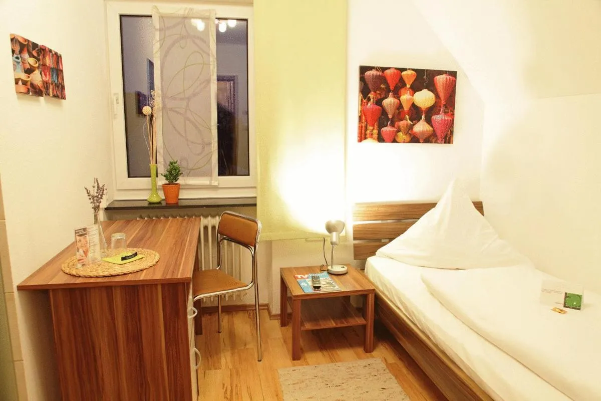 Photo of the whole room, Bed in Gästehaus zur Linde