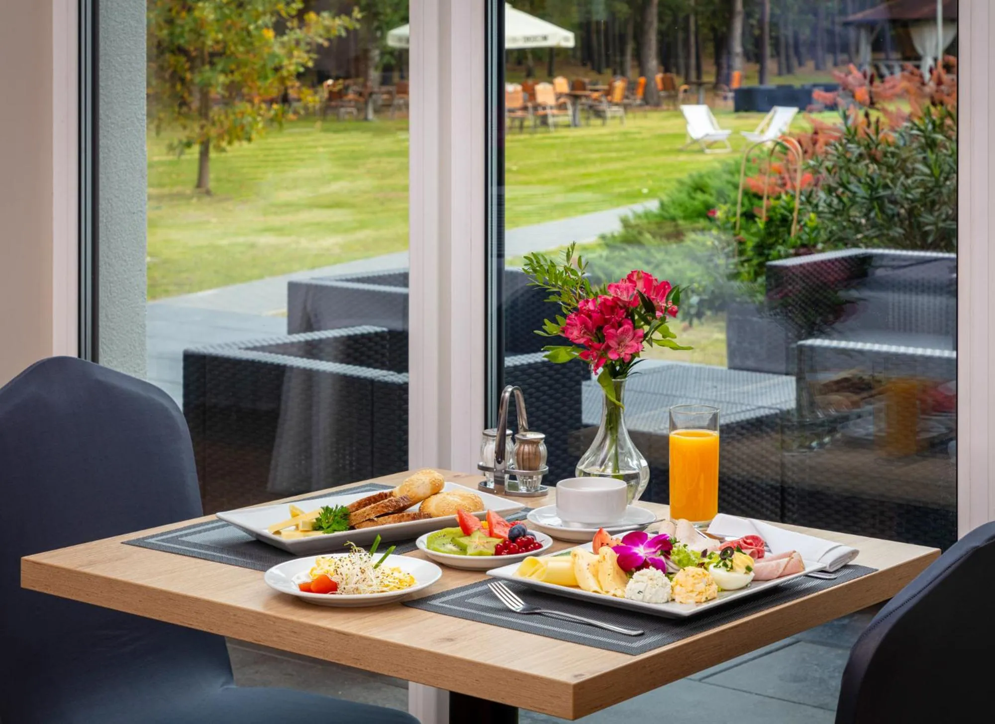 Restaurant/places to eat in Perła Leśna Nadarzyn