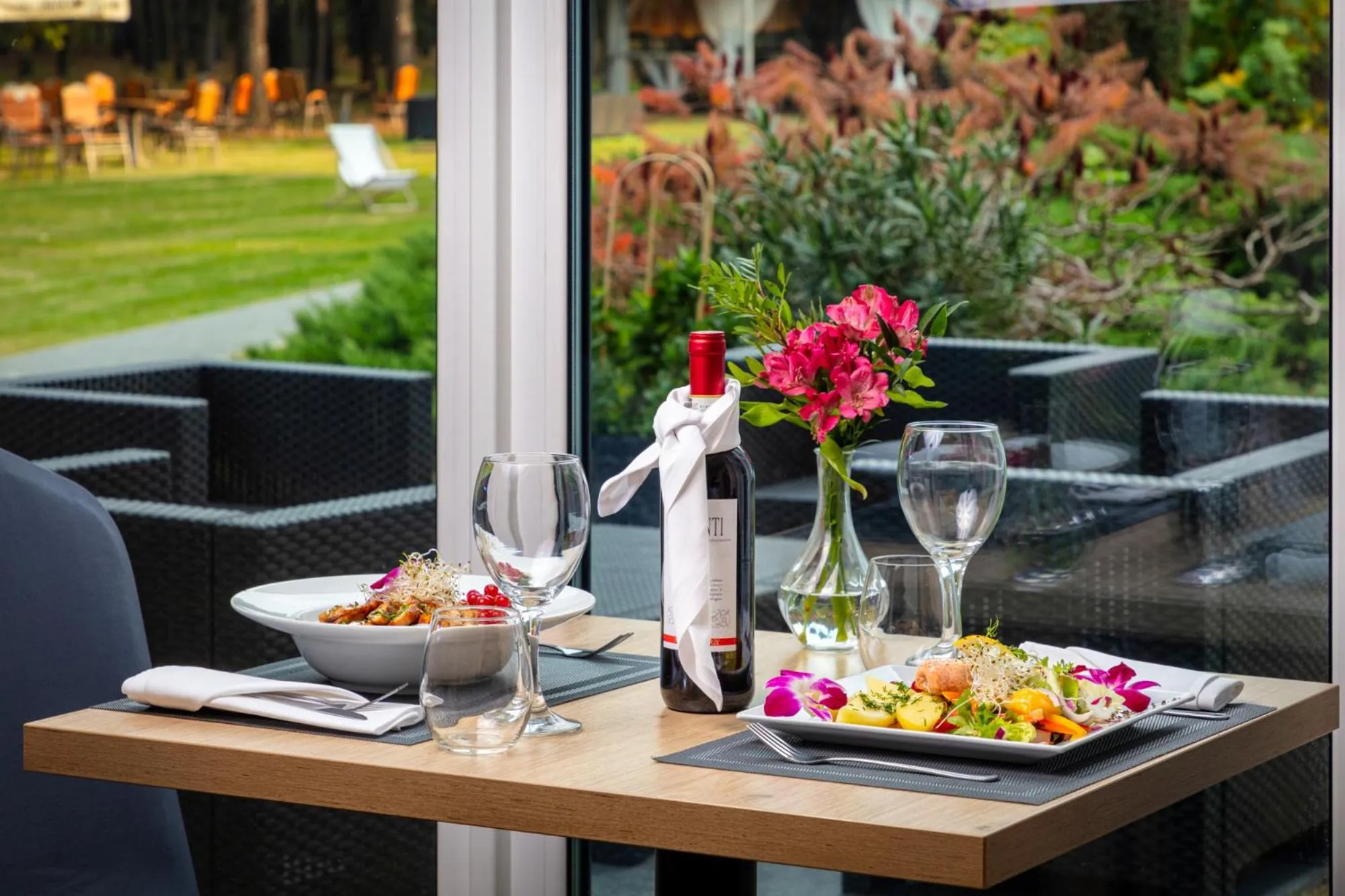 Restaurant/places to eat in Perła Leśna Nadarzyn