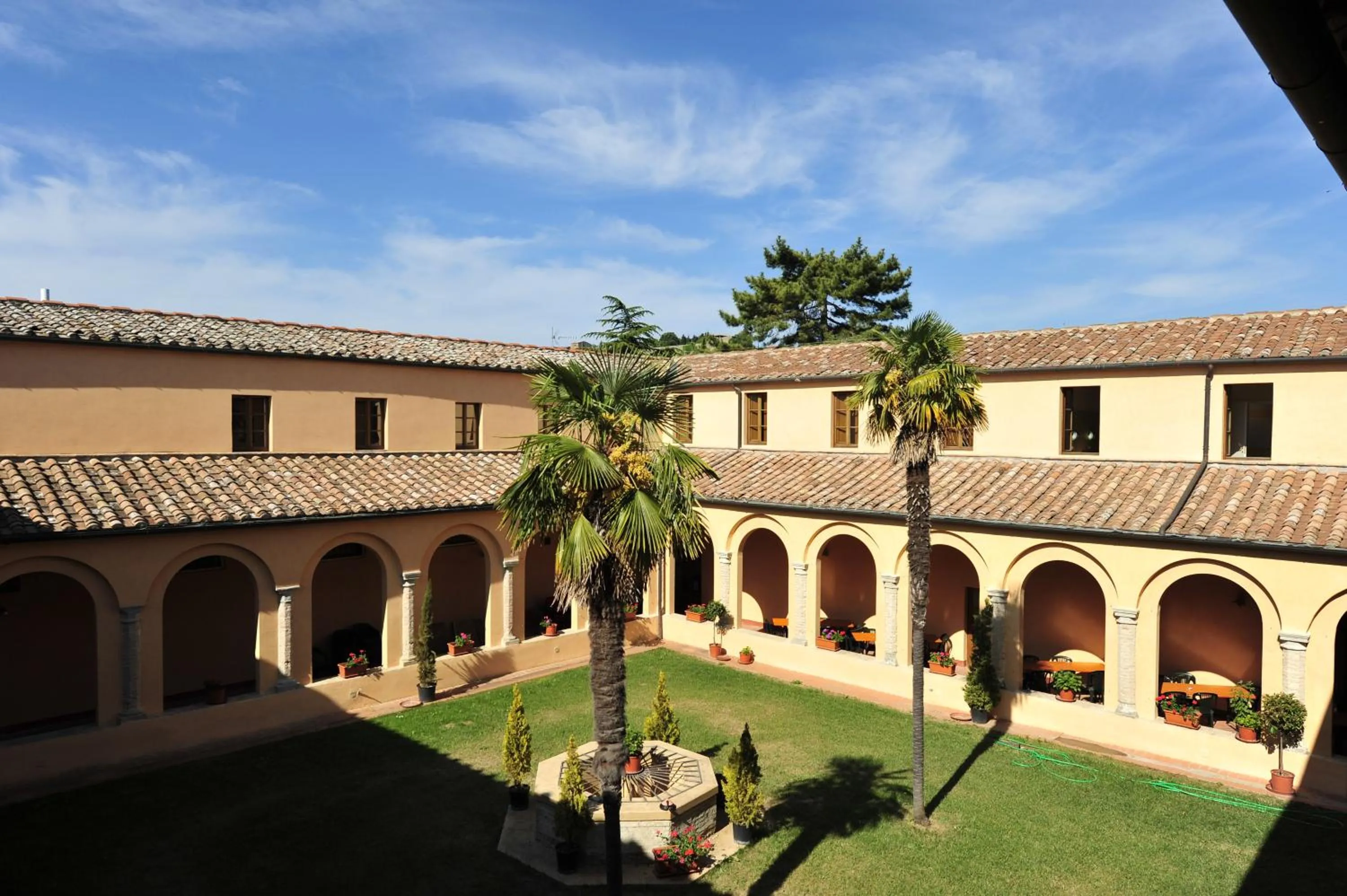 Facade/entrance in Chiostro Delle Monache Hostel Volterra
