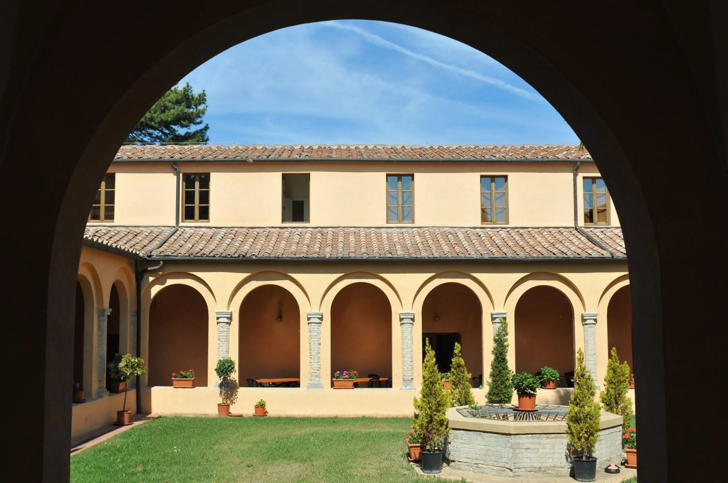 Facade/entrance in Chiostro Delle Monache Hostel Volterra