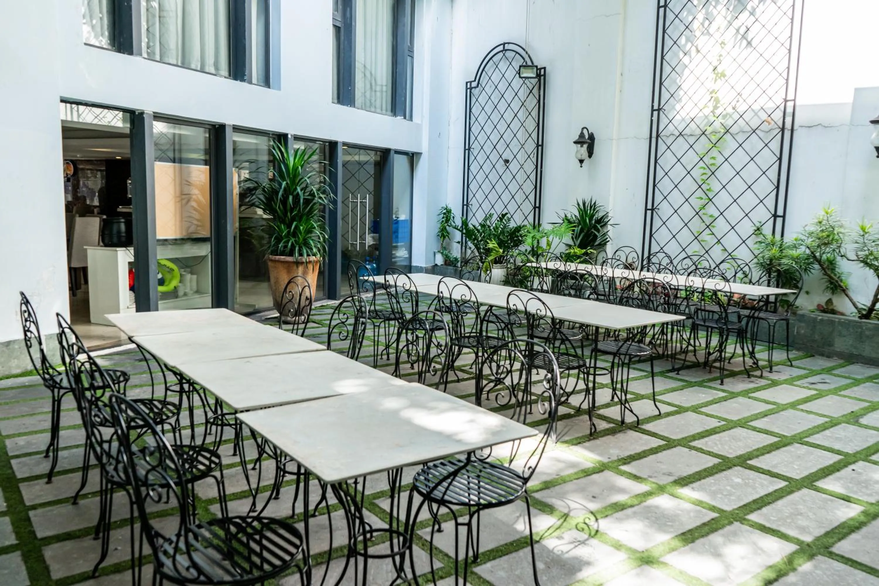 Garden in Ciao SaiGon Hotel & Spa