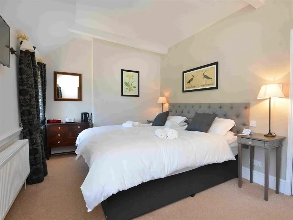 Bedroom, Bed in The Bathurst Arms