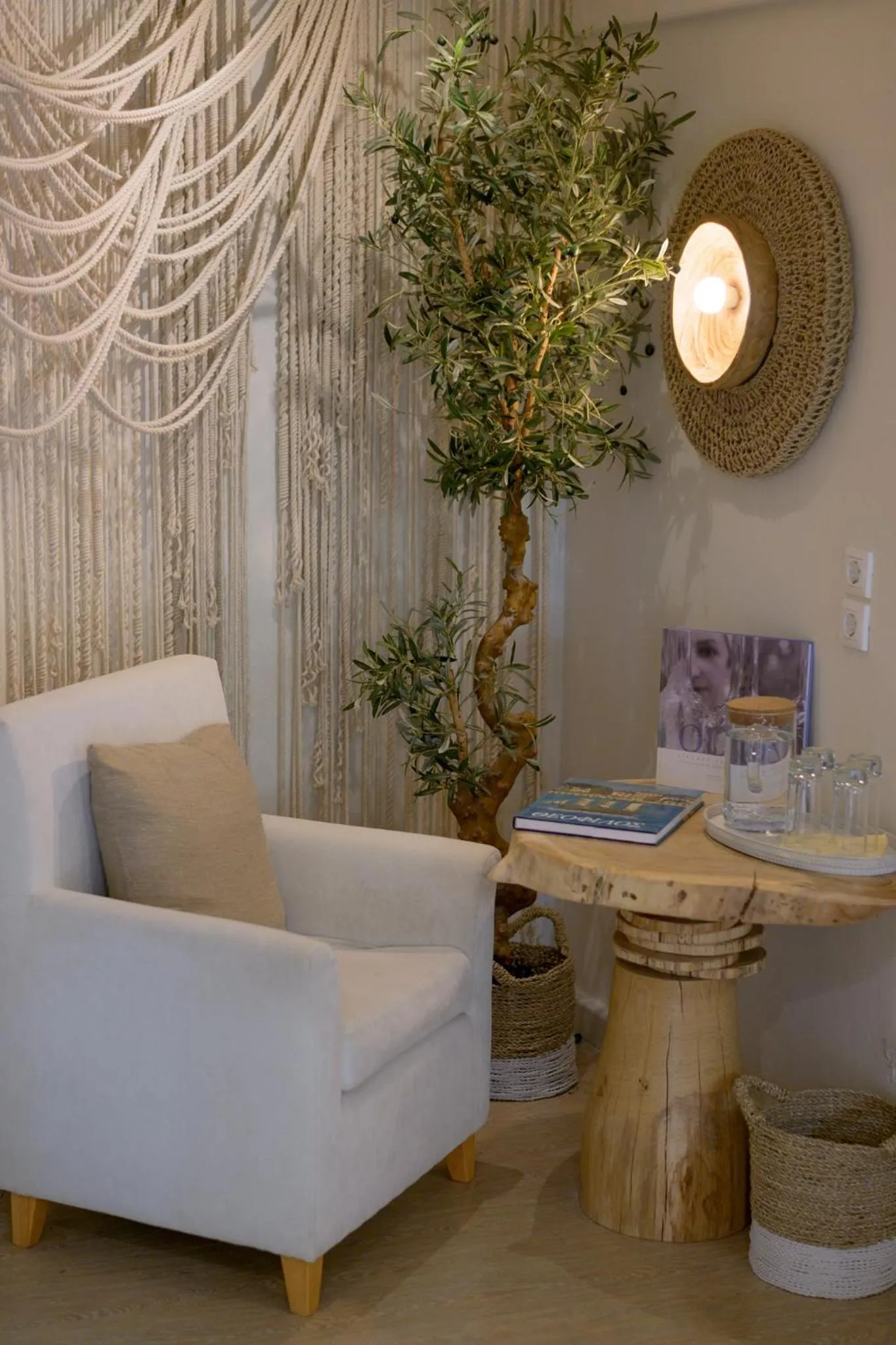 Oikies Small Elegant Houses