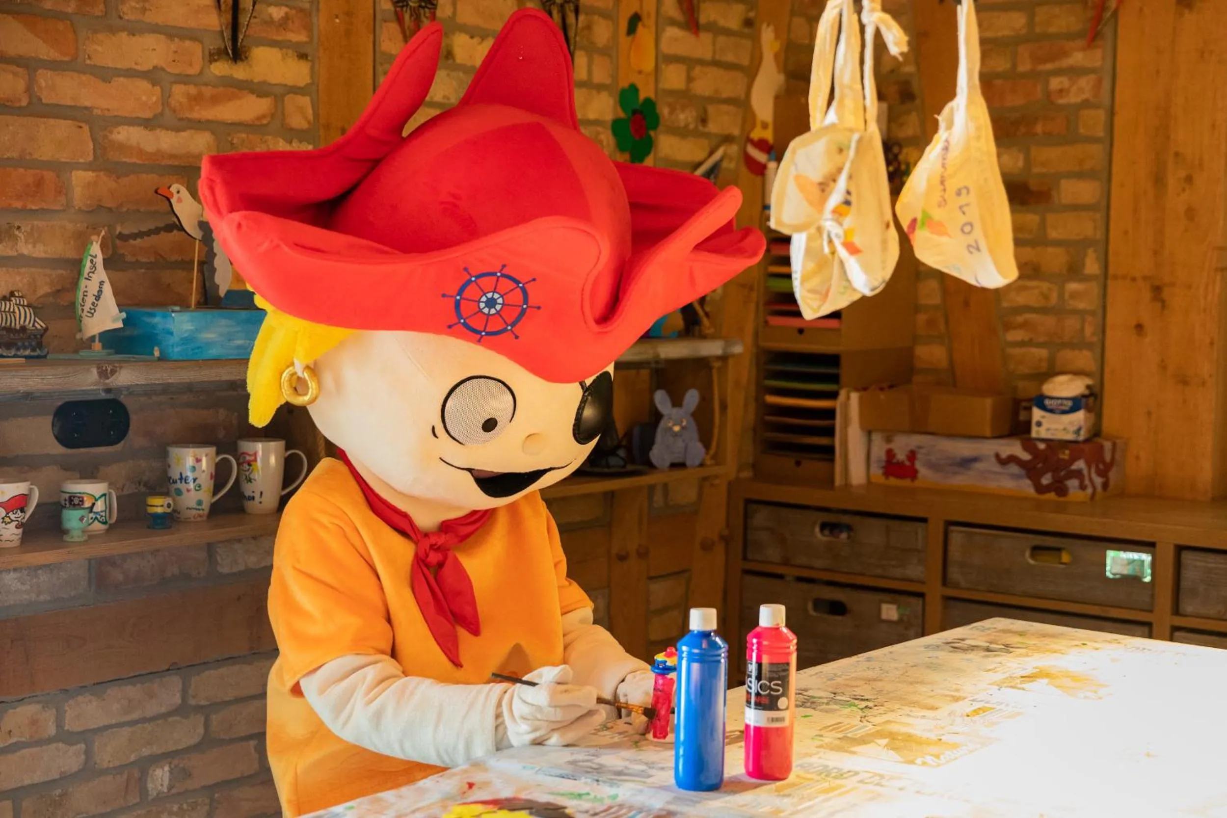 Children play ground in Familien Wellness Hotel Seeklause mit großem Abenteuerspielplatz "Piraten-Insel-Usedom" Kinder immer All-Inklusive & Getränke ganztags inklusive