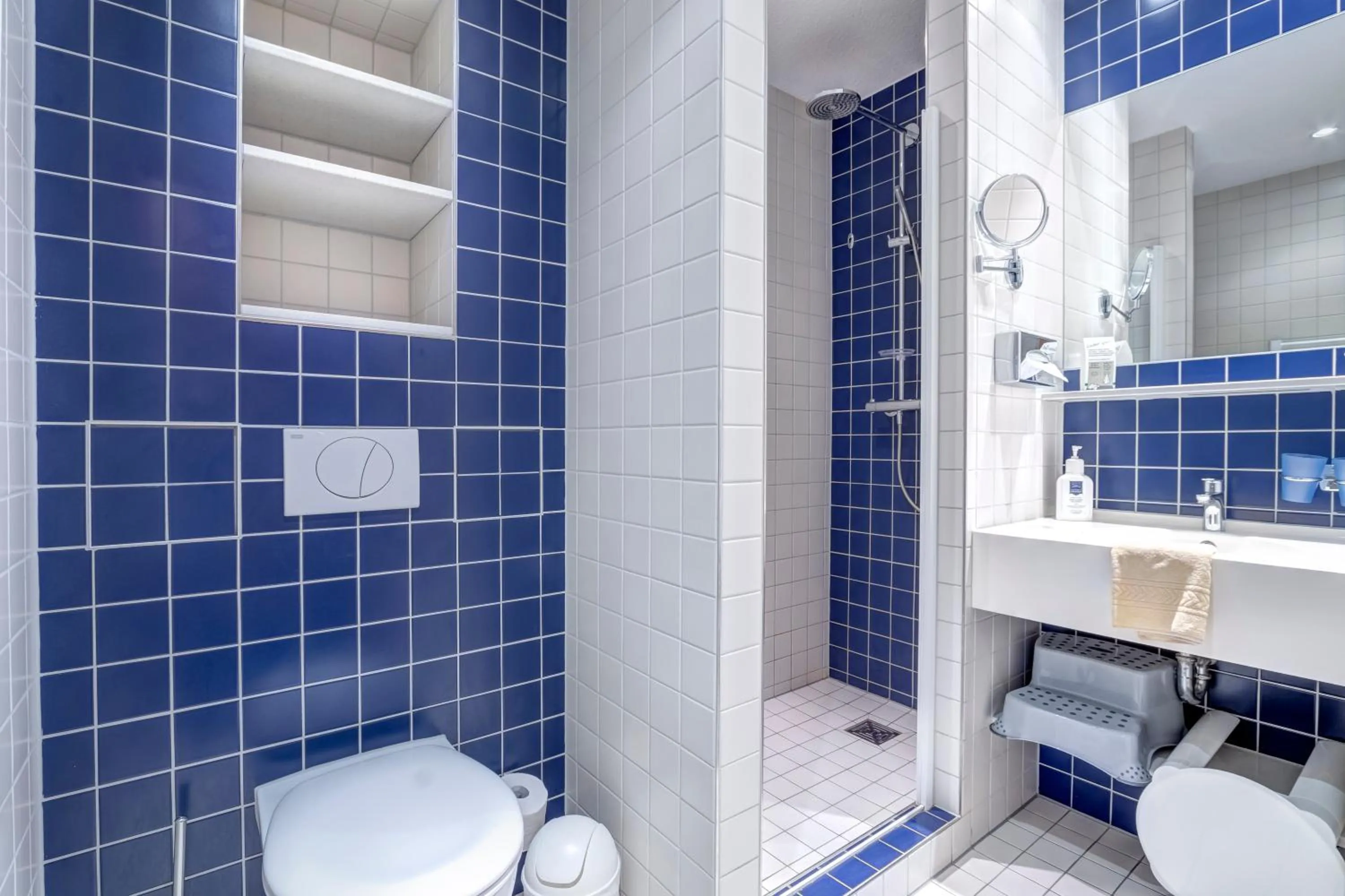 Bathroom in Familien Wellness Hotel Seeklause mit großem Abenteuerspielplatz "Piraten-Insel-Usedom" Kinder immer All-Inklusive & Getränke ganztags inklusive