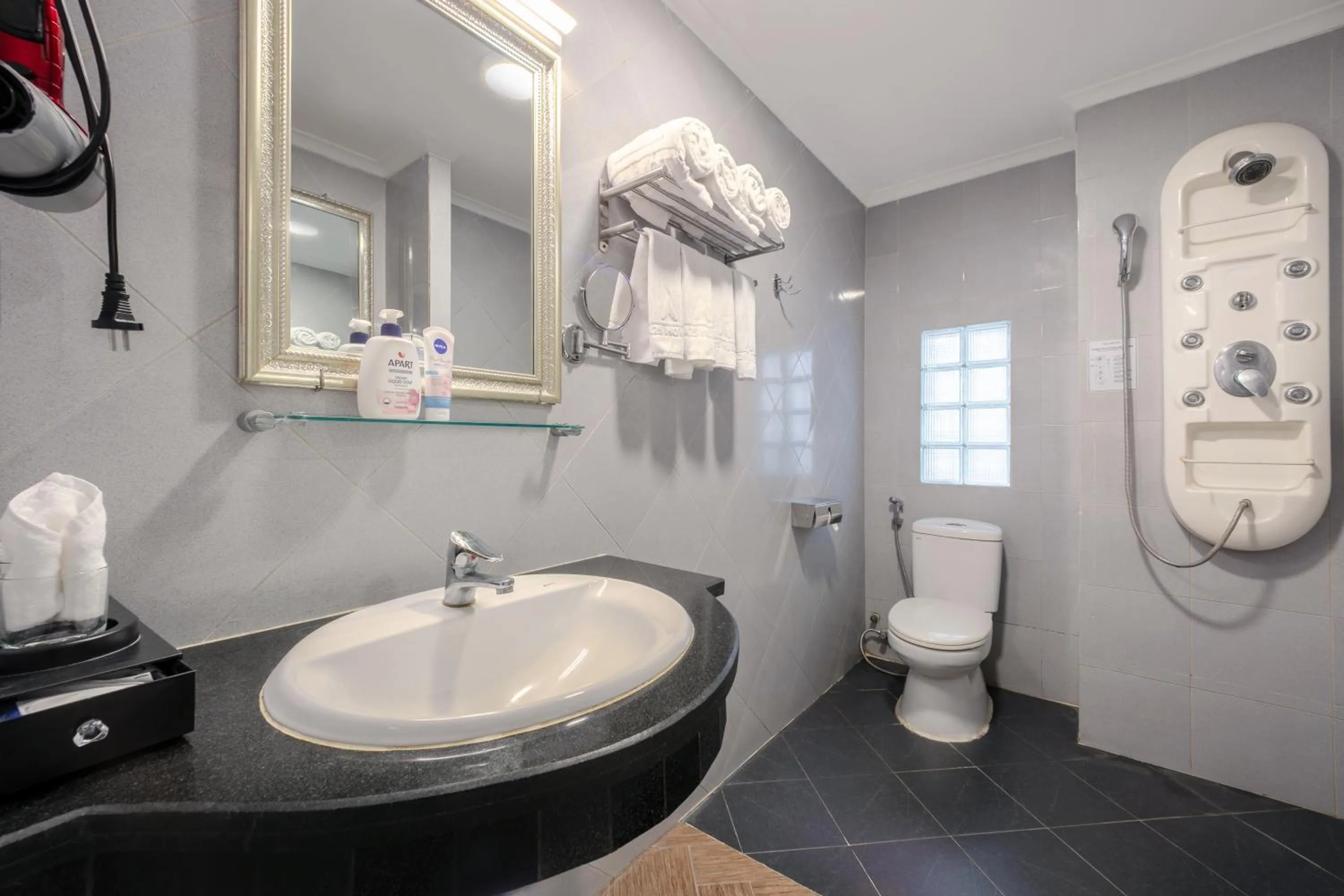 Toilet in A25 Hotel - 57 Quang Trung