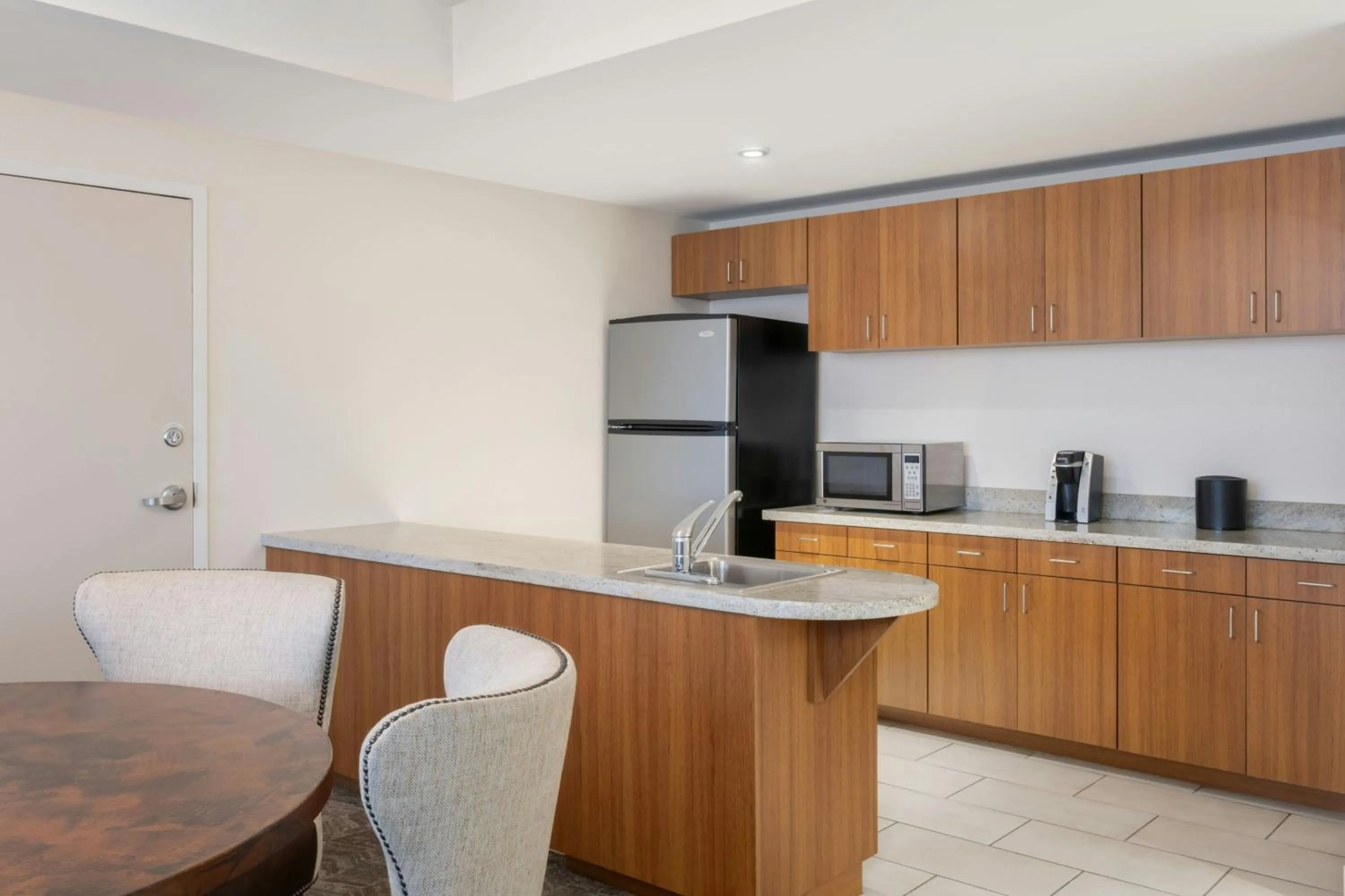 Kitchen or kitchenette in SpringHill Suites by Marriott Athens West