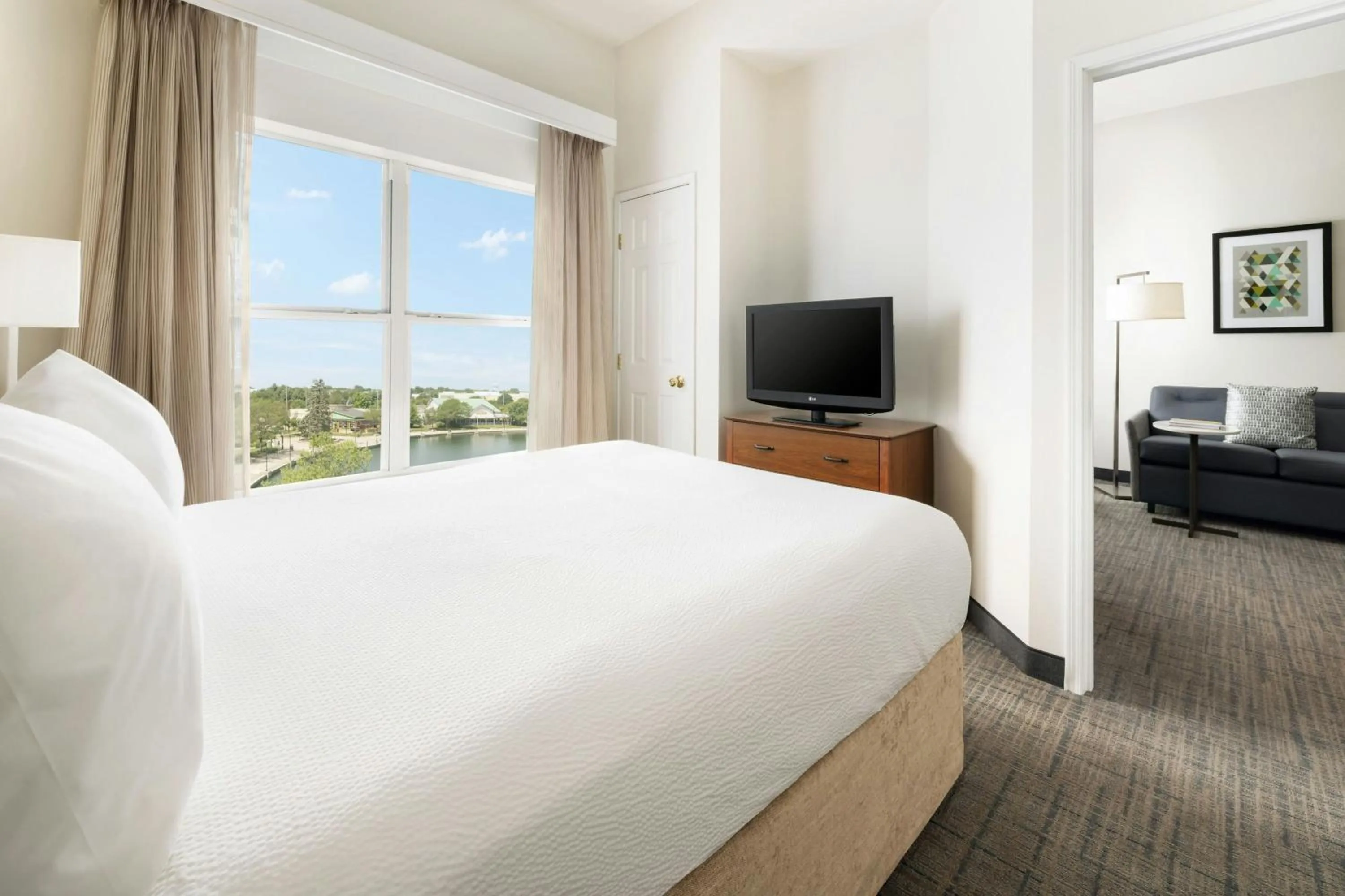 Bedroom, Bed in Residence Inn Des Moines West at Jordan Creek Town Center