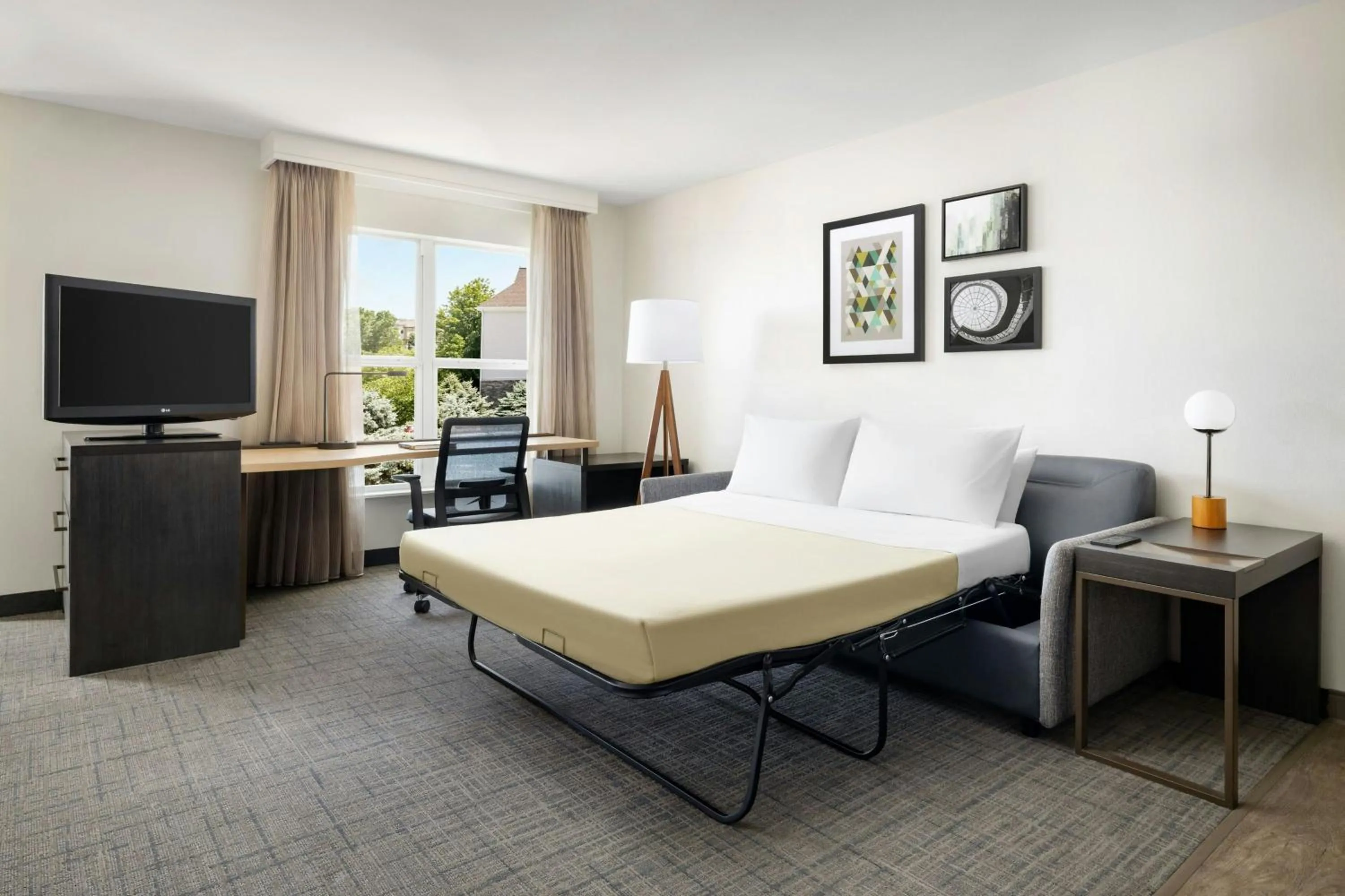 Photo of the whole room, Bed in Residence Inn Des Moines West at Jordan Creek Town Center