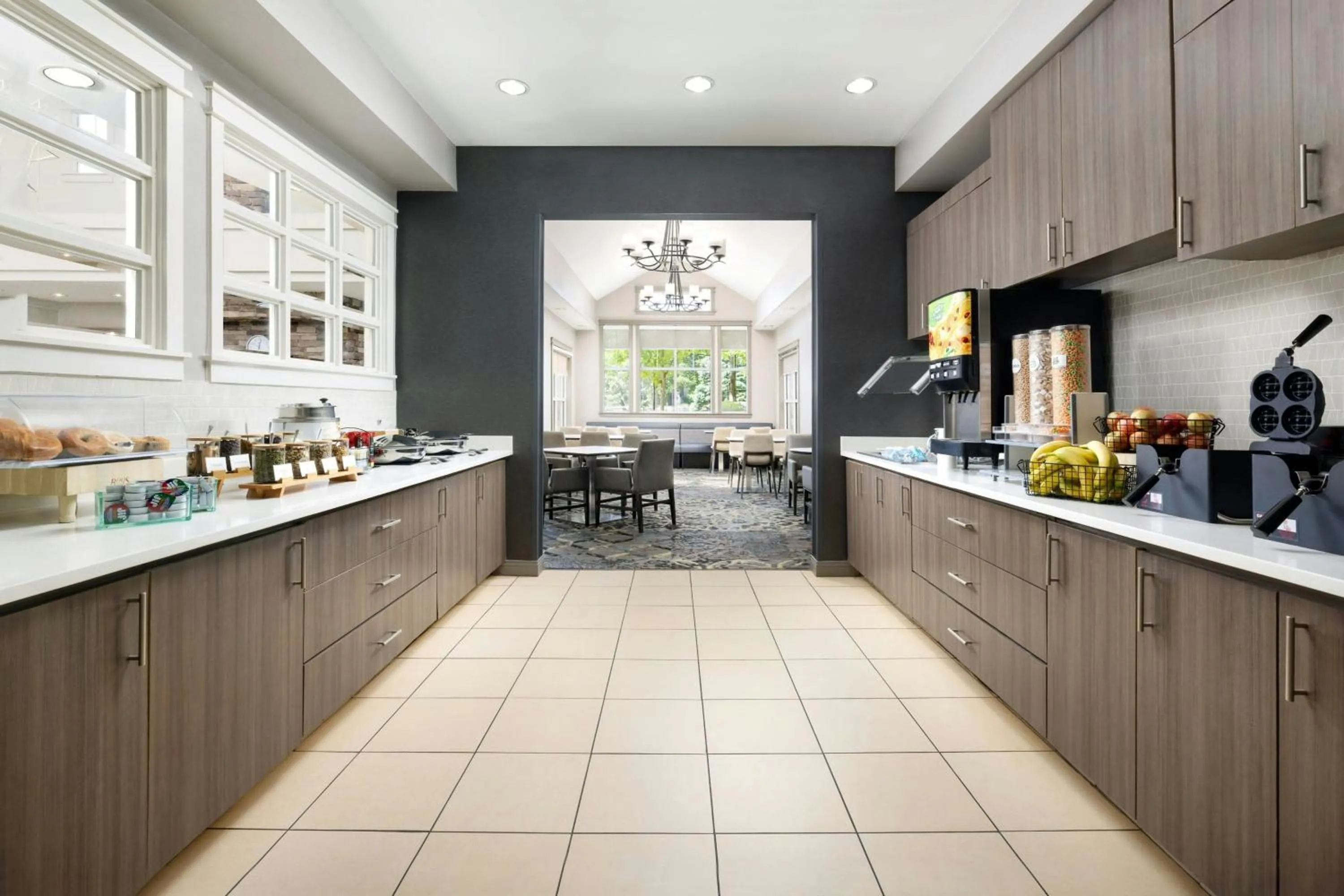 Breakfast in Residence Inn Des Moines West at Jordan Creek Town Center