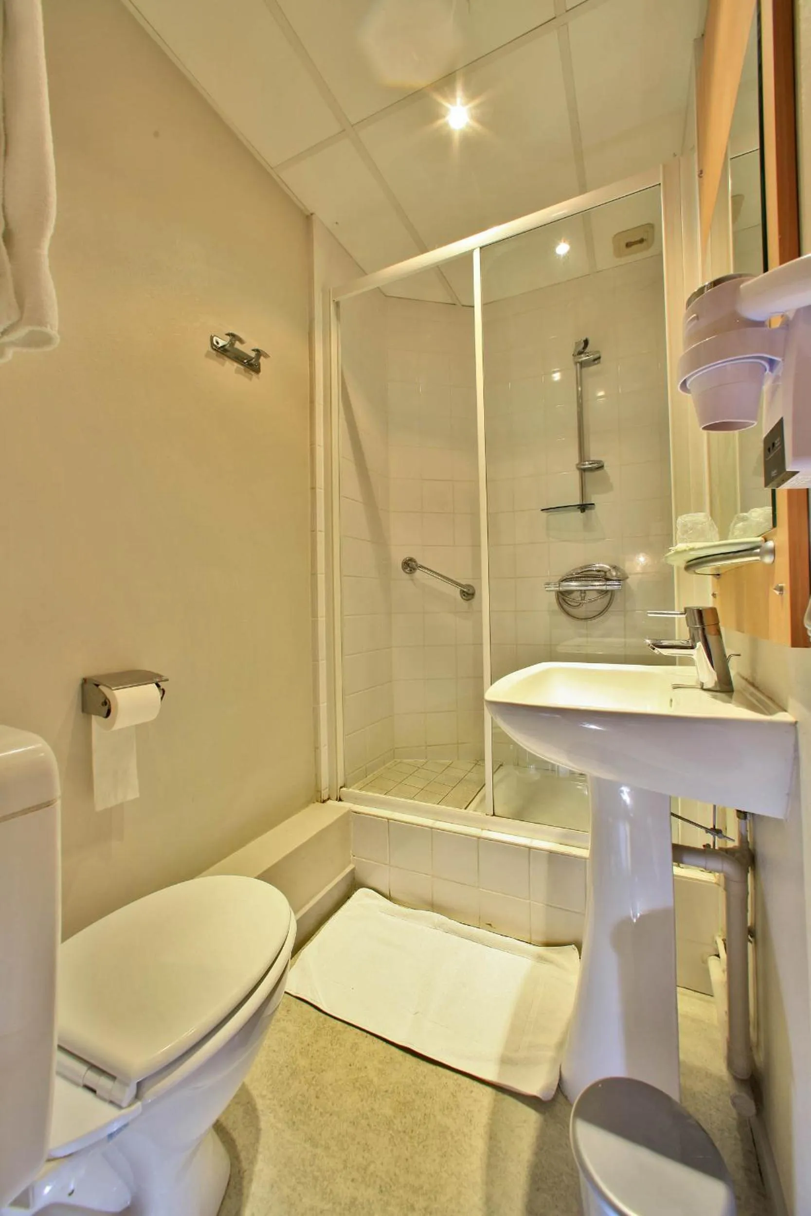 Logis Hôtel Le Lion d'Or