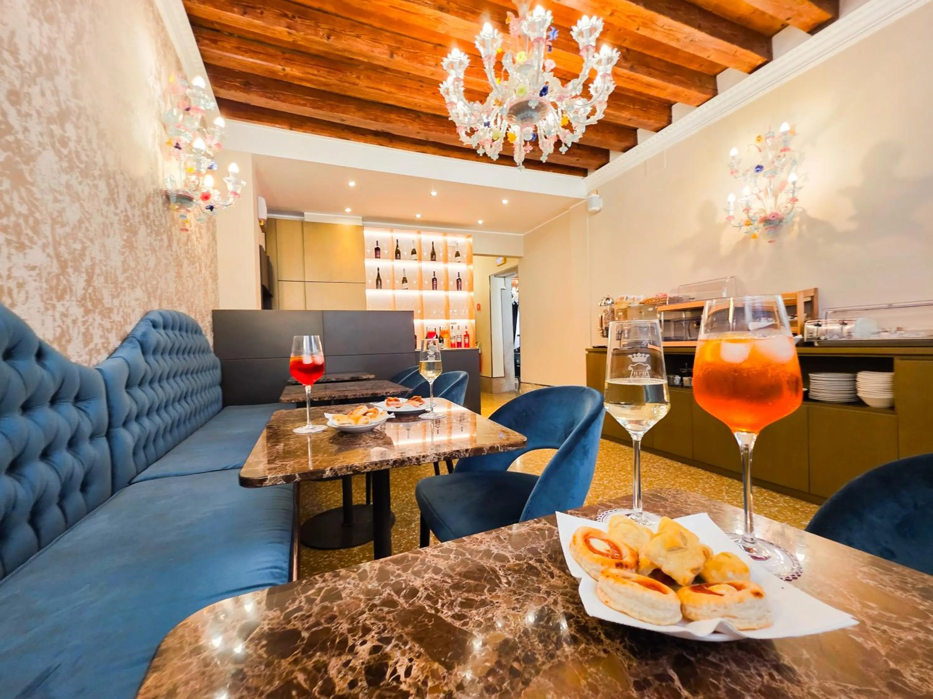 Lounge or bar in Hotel Al Duca Di Venezia