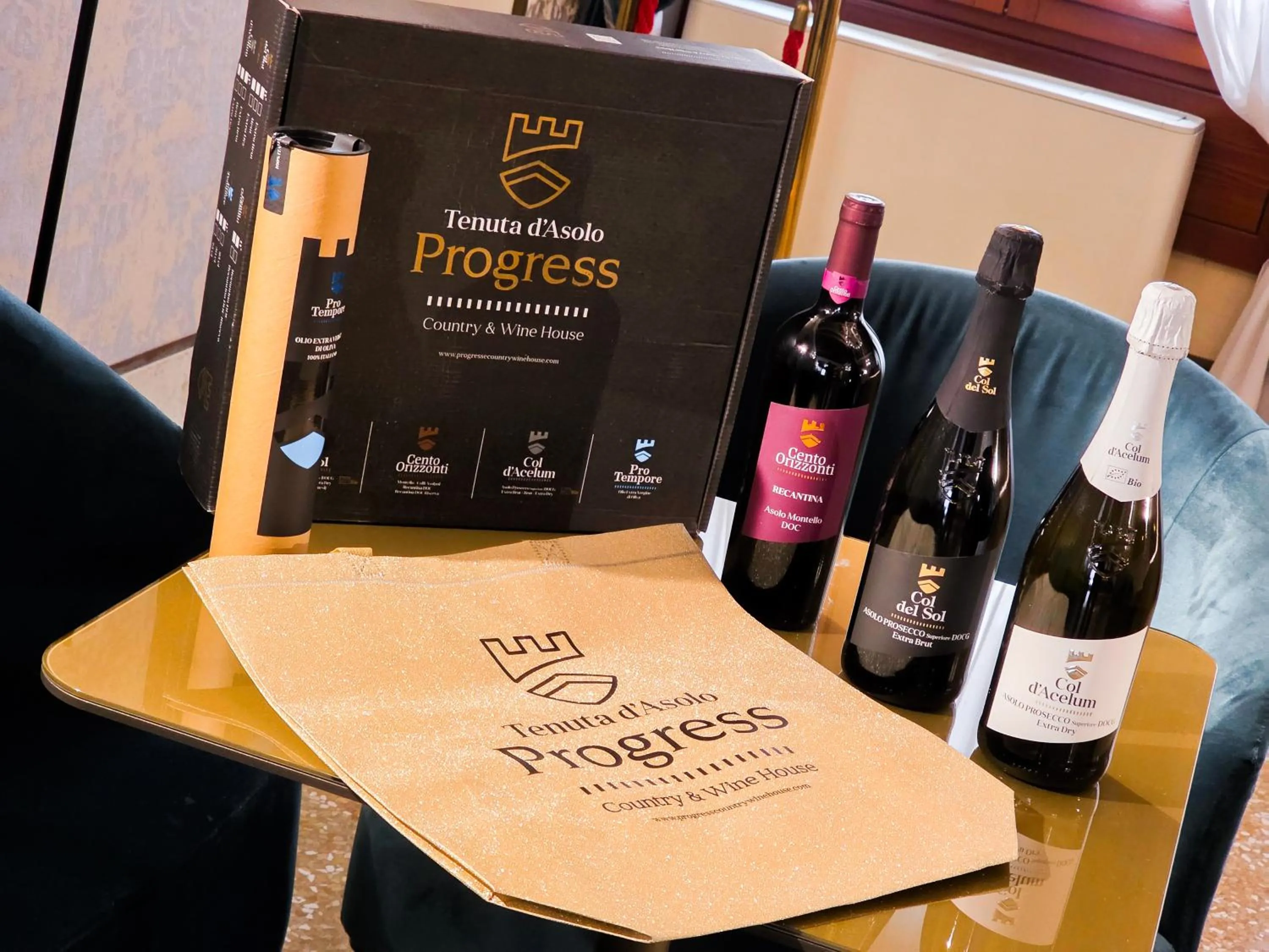 Lounge or bar in Hotel Al Duca Di Venezia