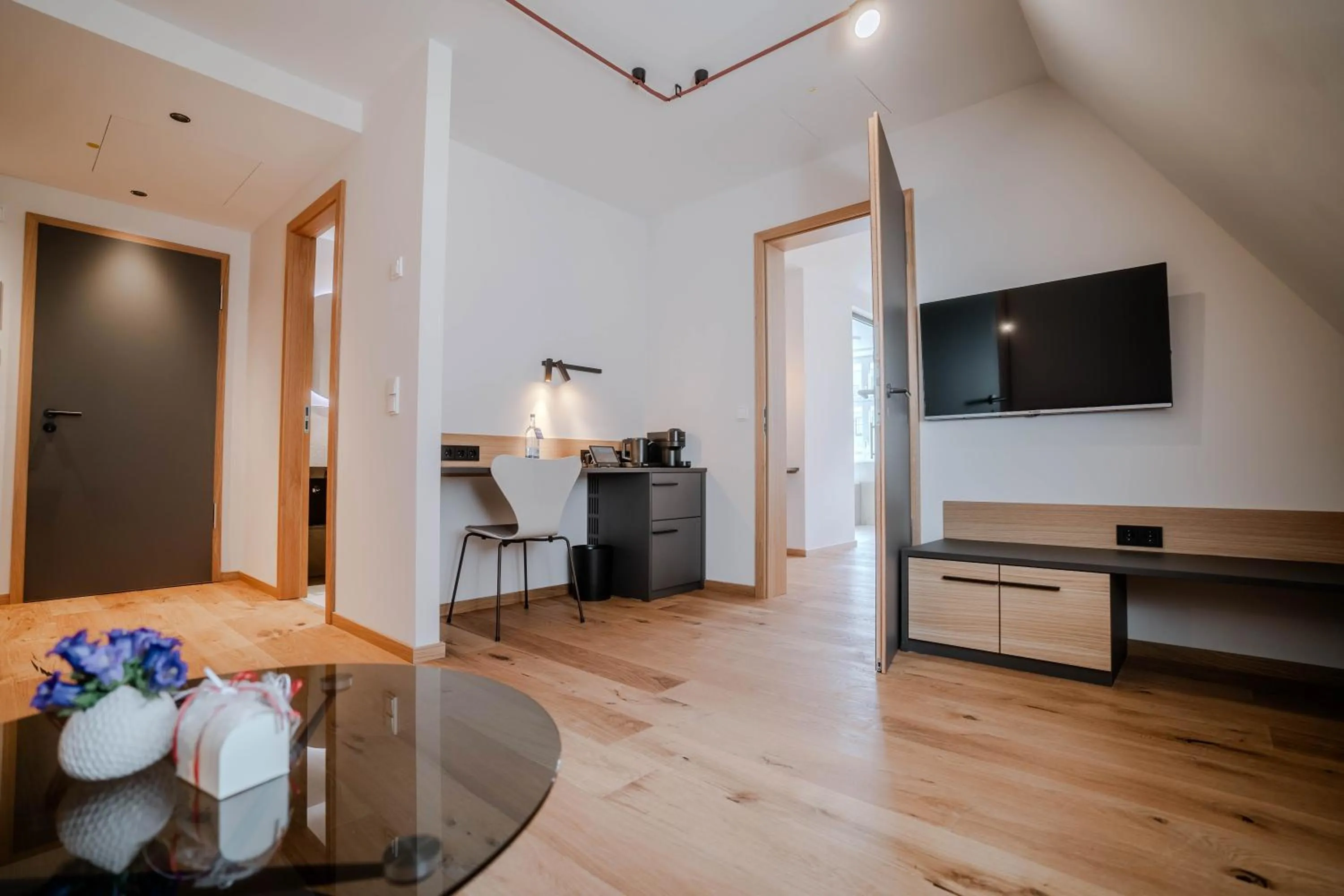 Photo of the whole room in Hotel Deutsches Haus