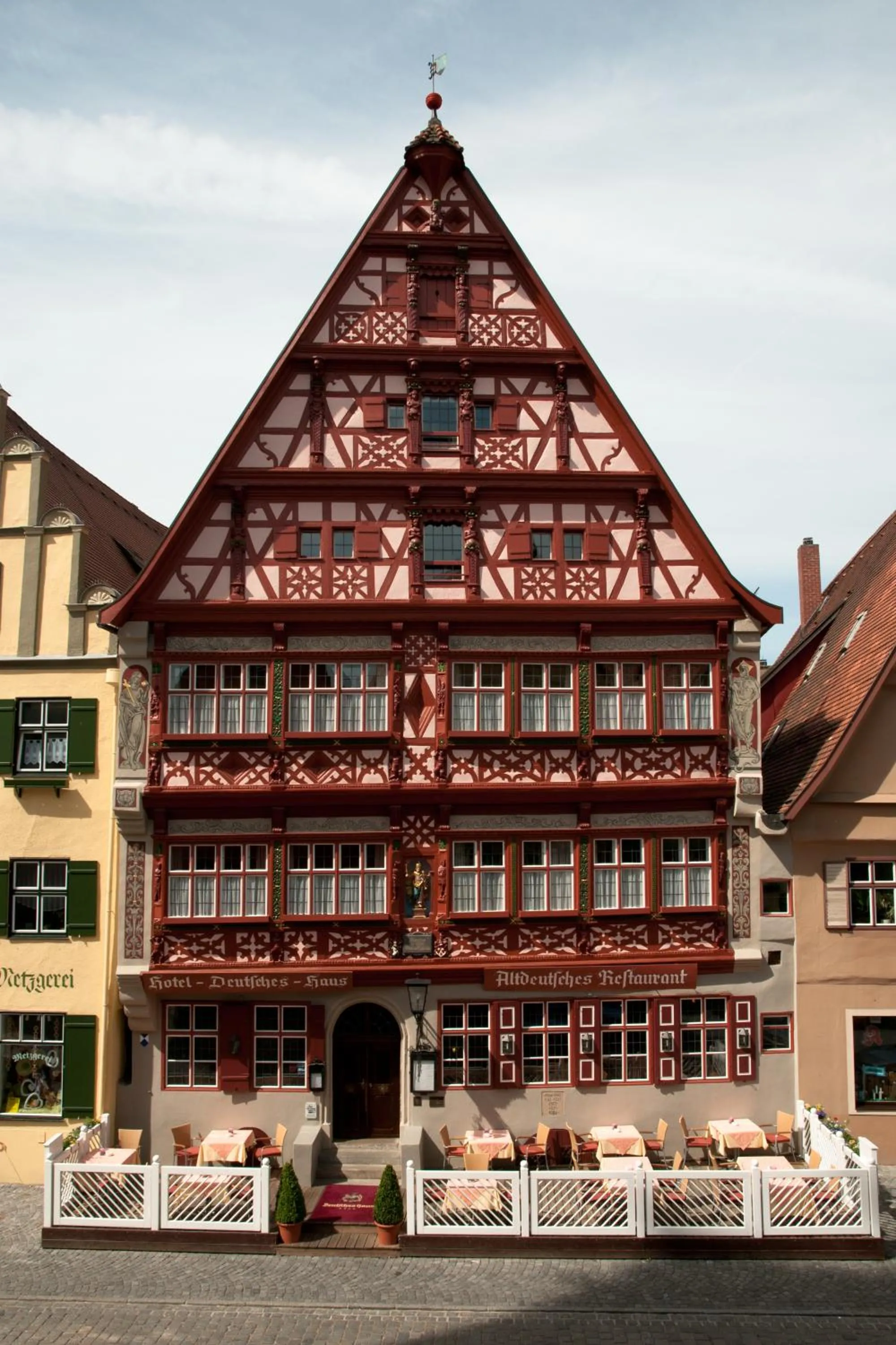 Property building in Hotel Deutsches Haus