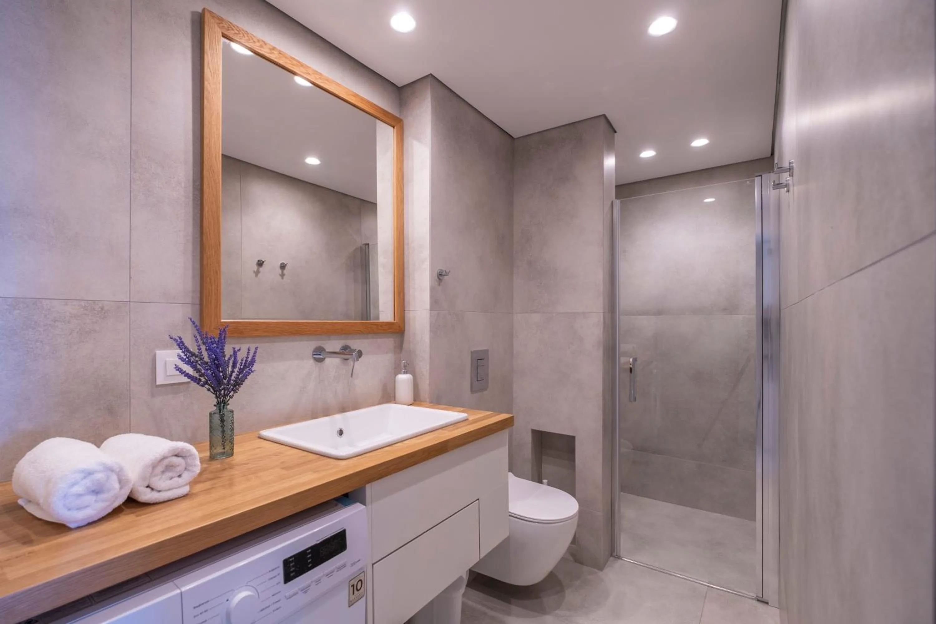 Shower in Meli Apartments & Villas