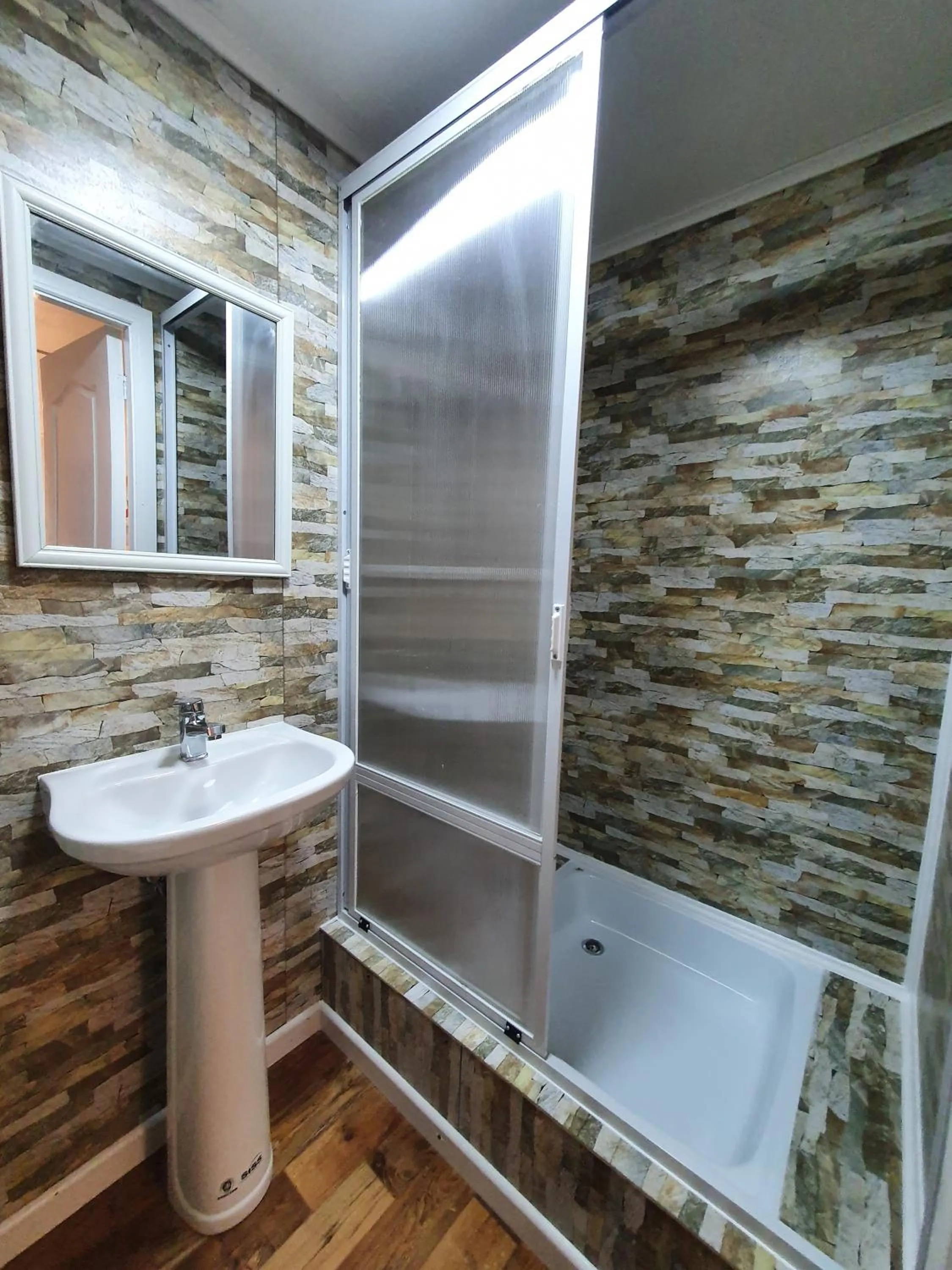 Bathroom in Hotel Forjadores del Cabo de Hornos