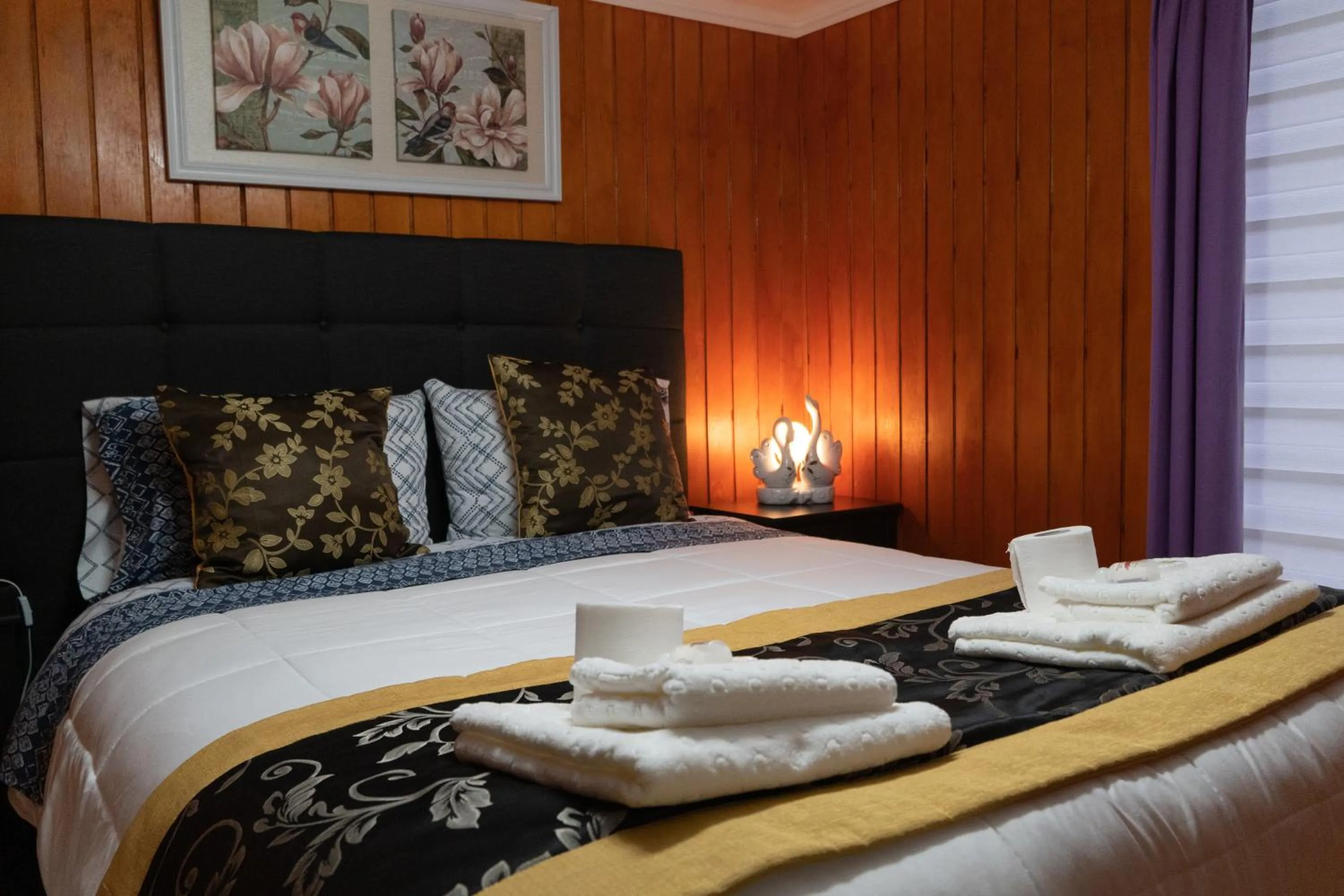 Property building, Bed in Hotel Forjadores del Cabo de Hornos