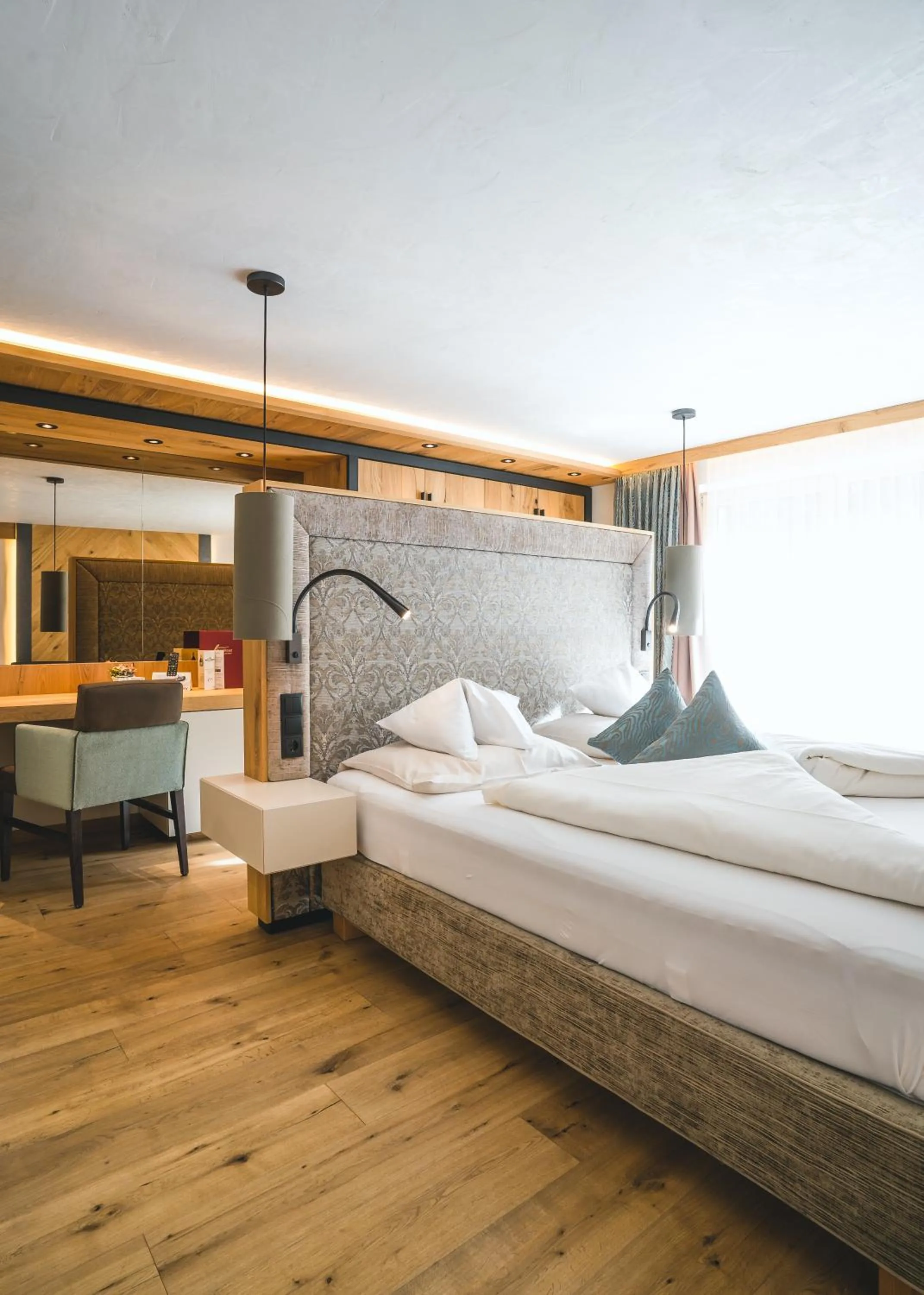 Bedroom, Bed in Alpinhotel Berghaus spa