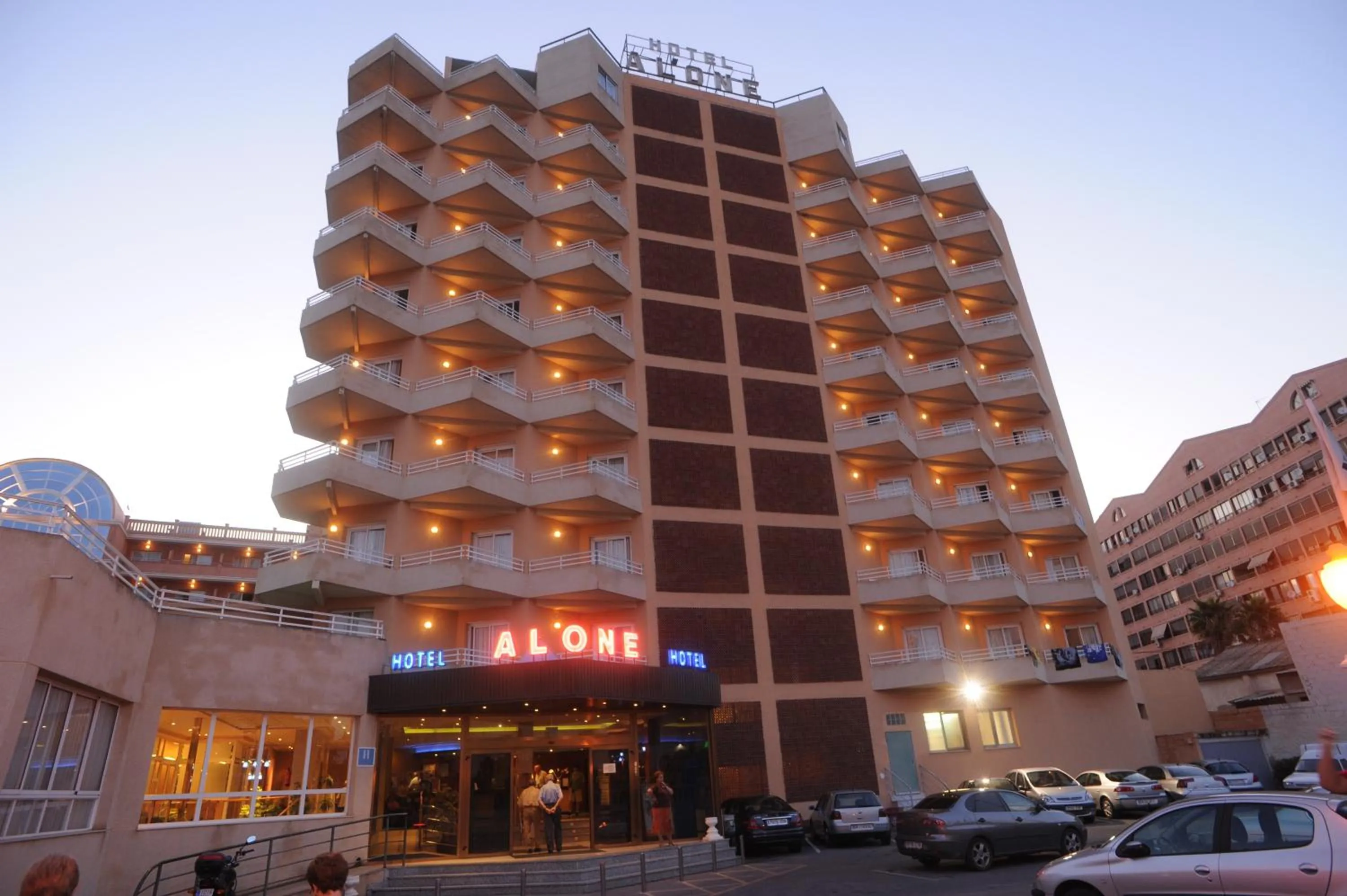 Facade/entrance in Hotel Alone