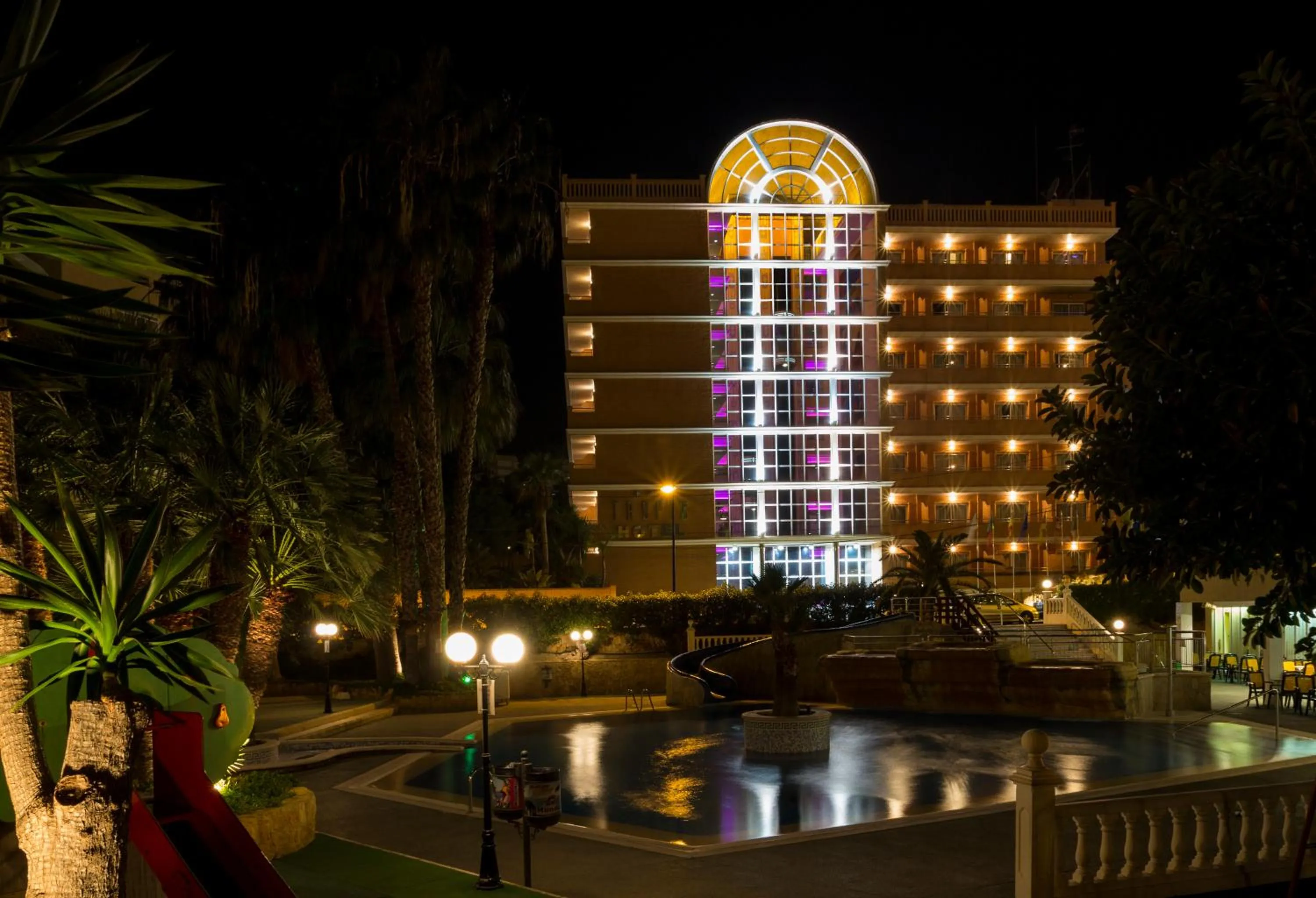 Area and facilities in Hotel Tropic