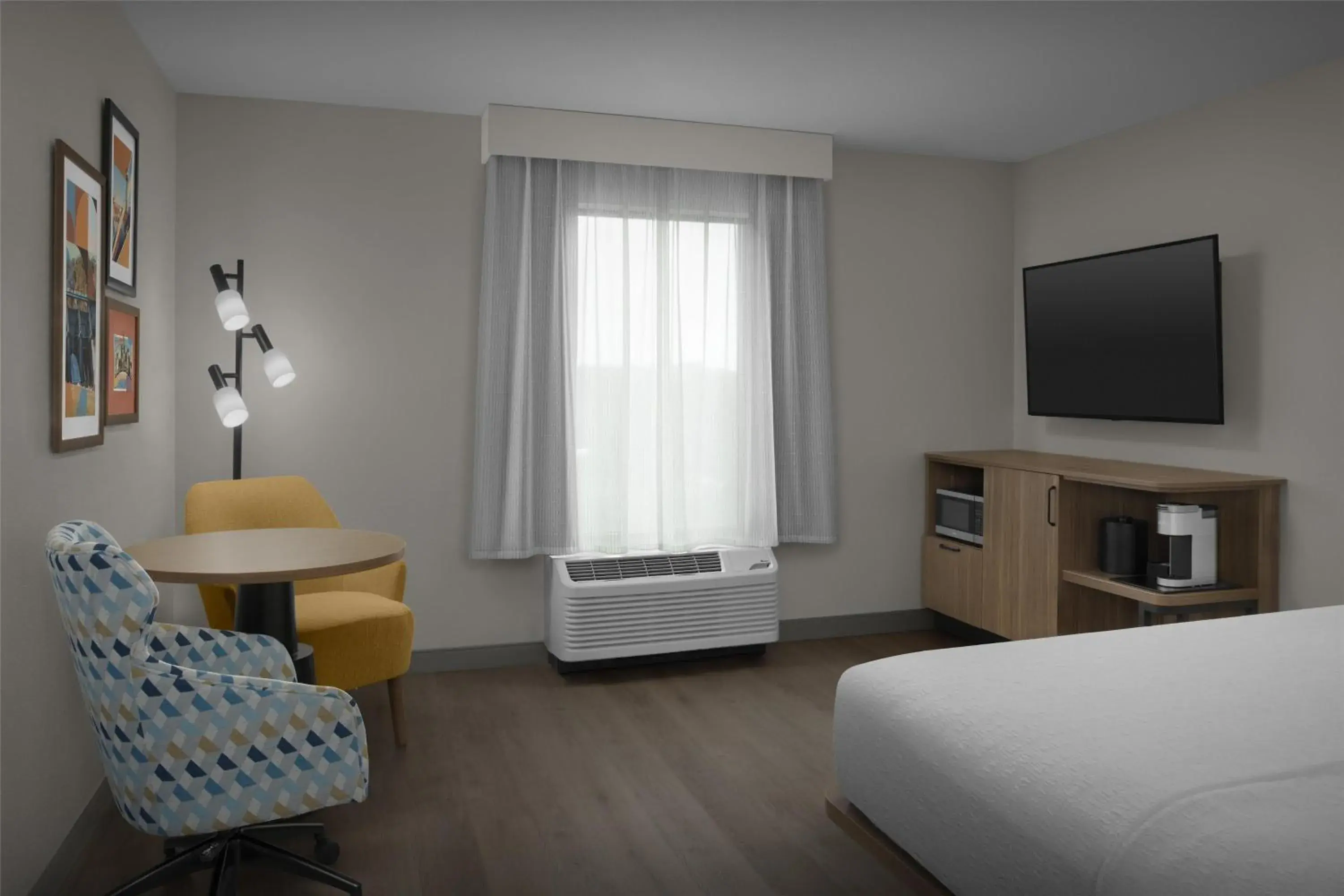 King Room - Non-Smoking in Hampton Inn Lenoir City King Room - Non-Smoking in Hampton Inn Lenoir City