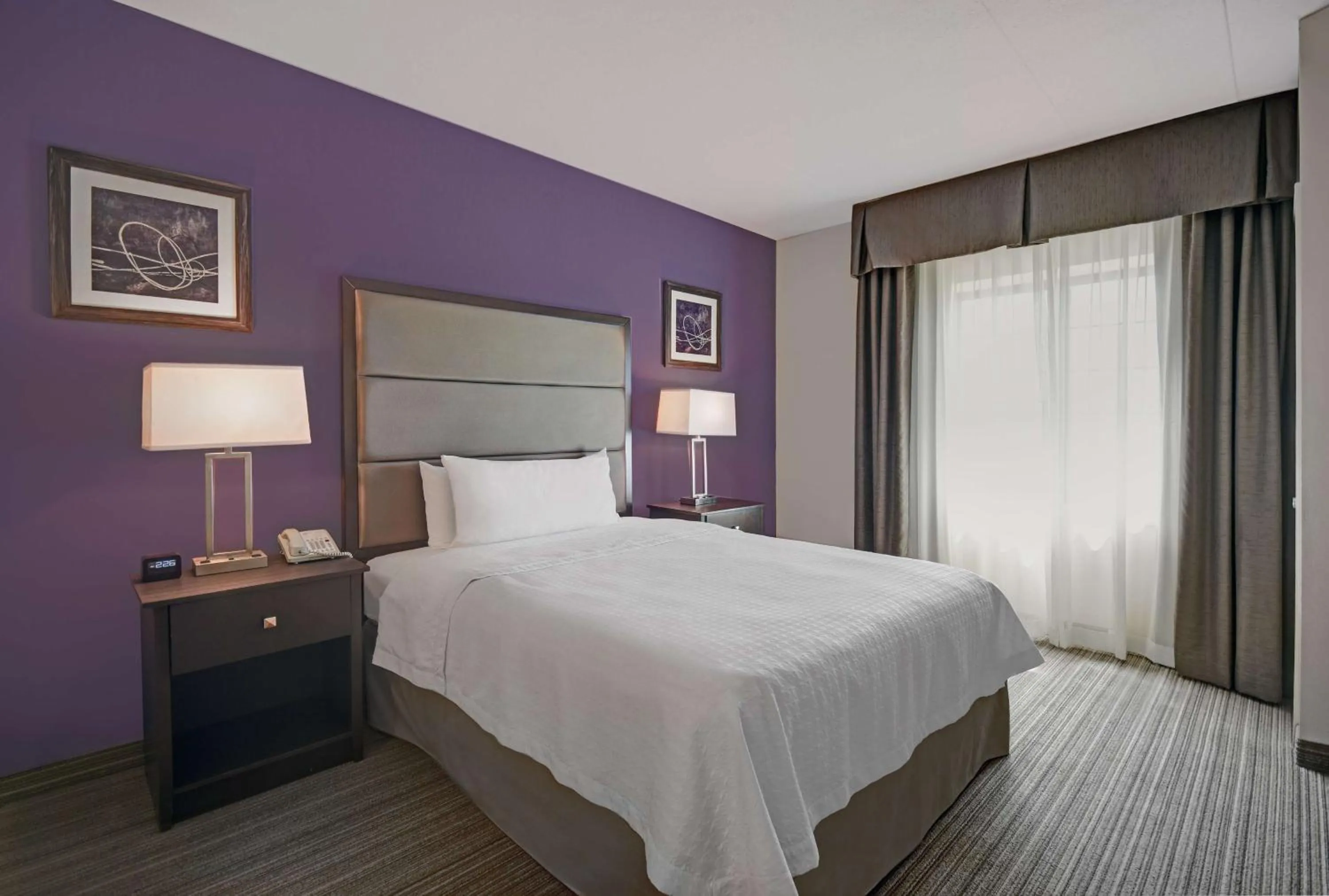 Queen Suite - Mobility and Hearing Access Tub/Non-Smoking in Homewood Suites by Hilton Eatontown