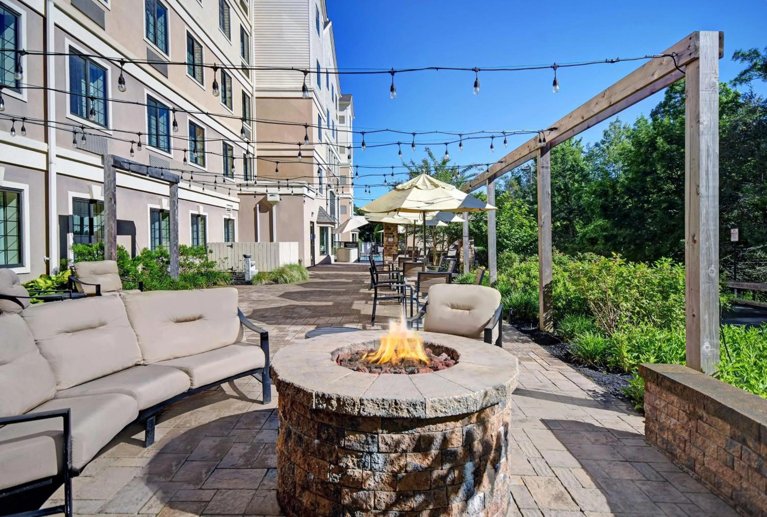 Patio in Homewood Suites by Hilton Eatontown