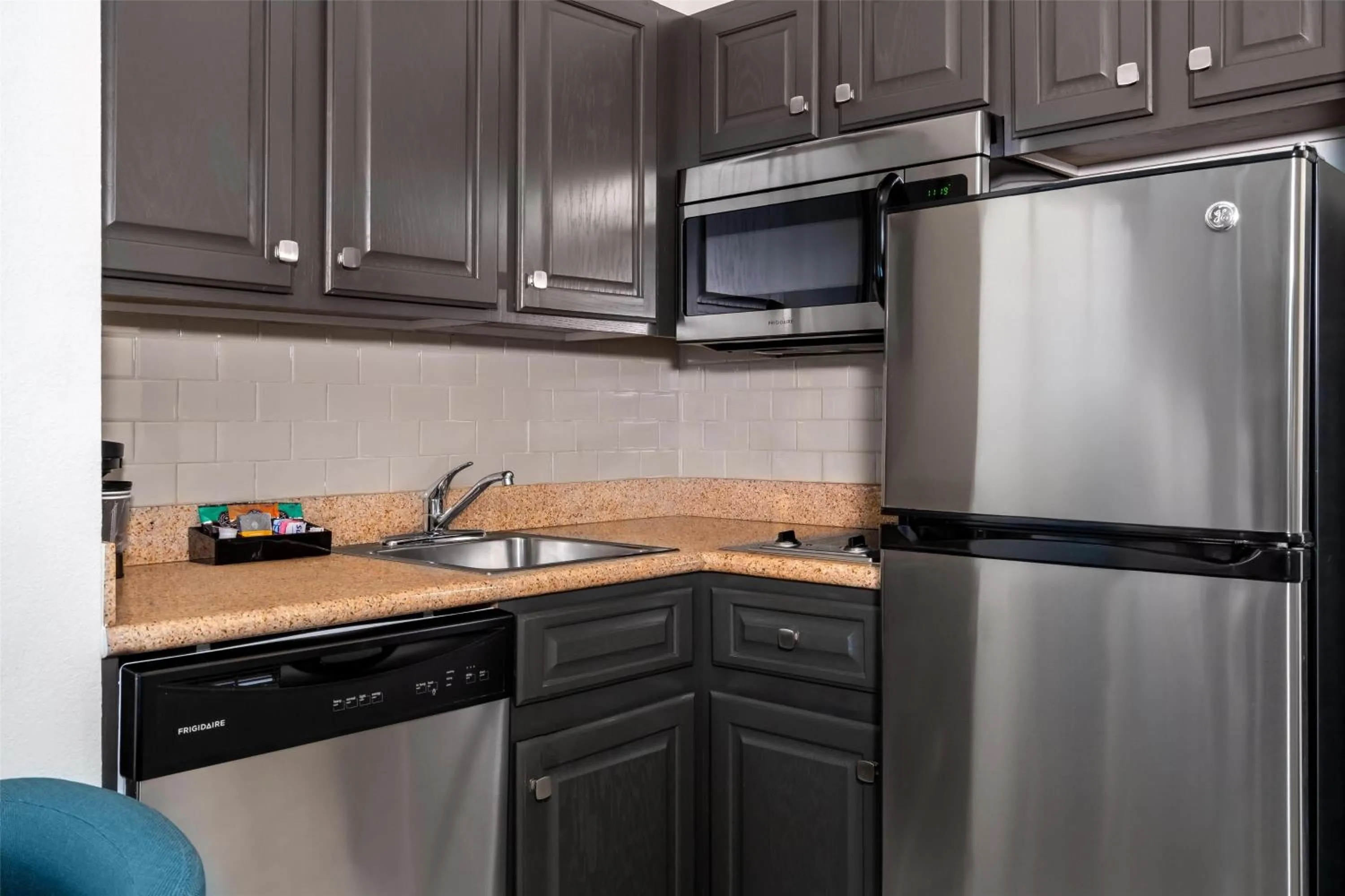 Kitchen or kitchenette in Homewood Suites by Hilton Eatontown