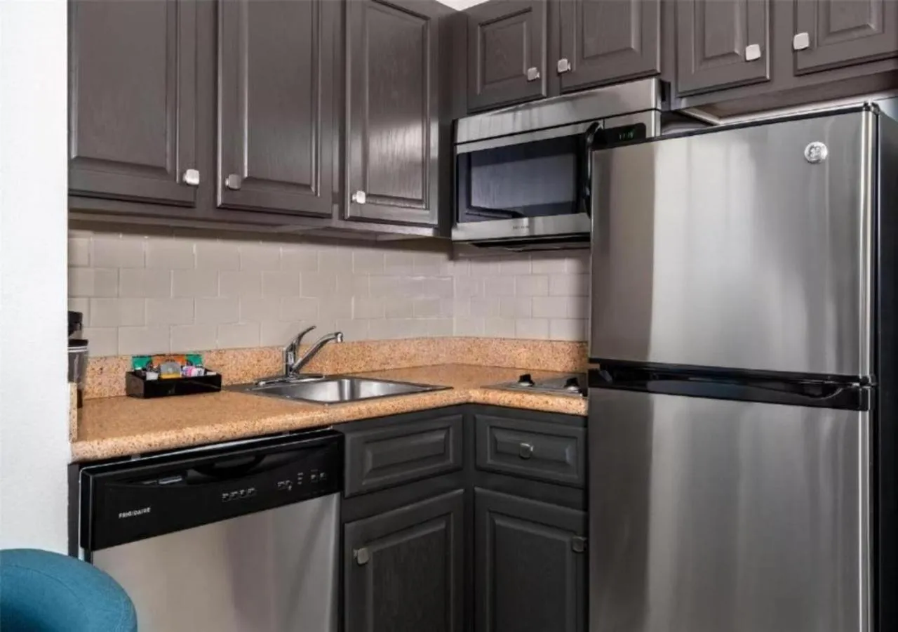 kitchen in Homewood Suites by Hilton Eatontown