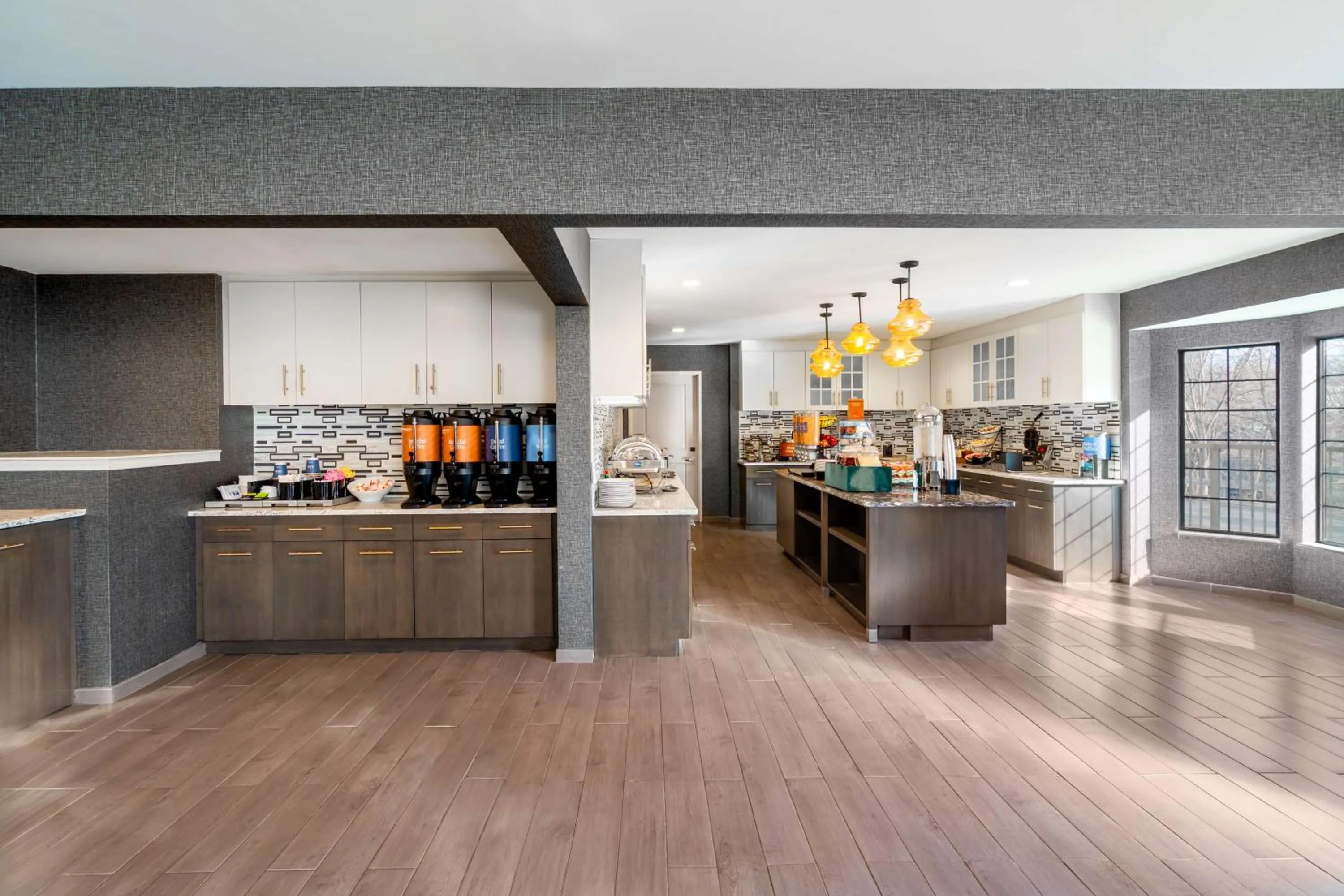 Breakfast in Homewood Suites by Hilton Eatontown