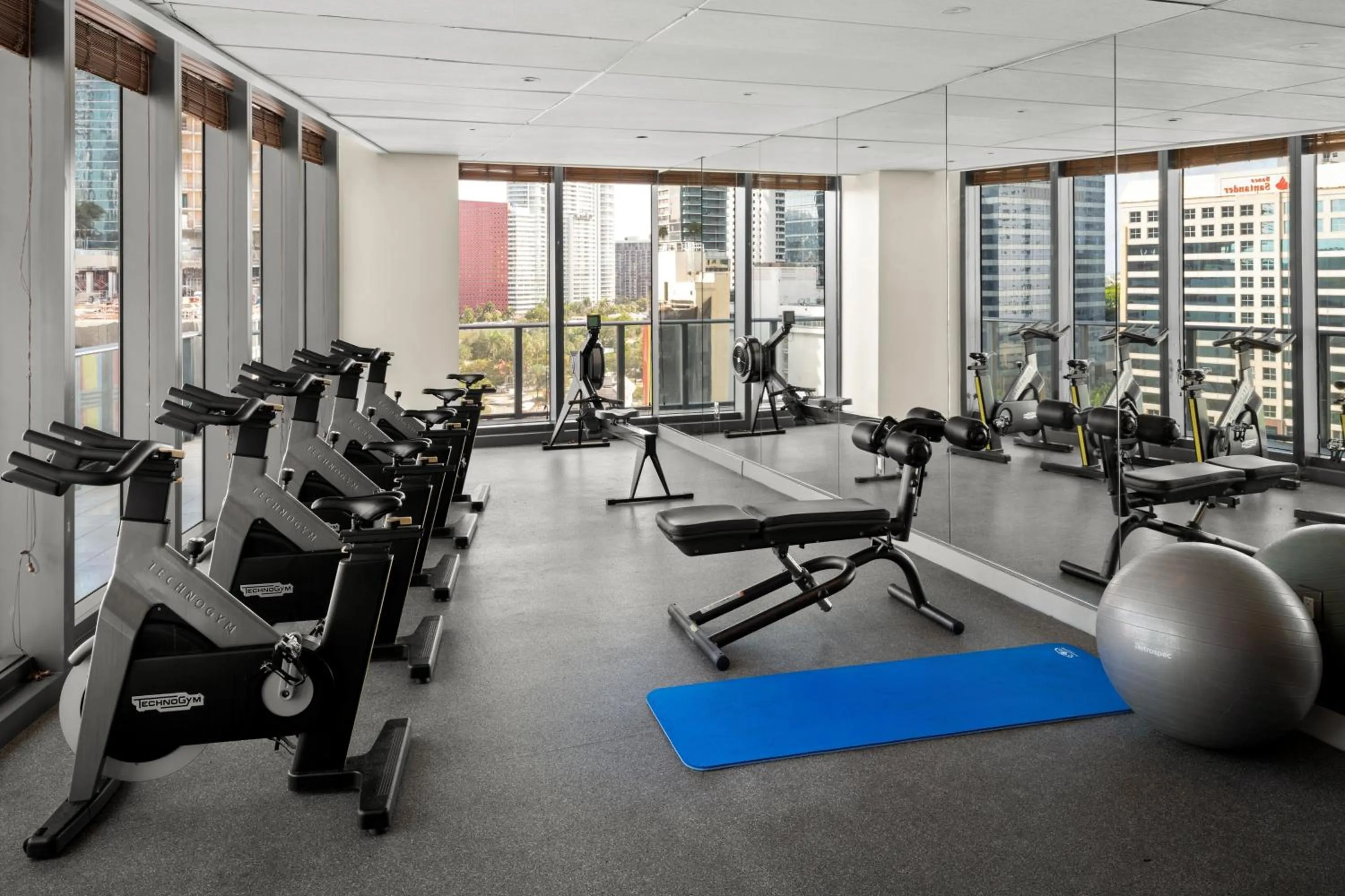 Fitness centre/facilities in Dua Miami, Autograph Collection
