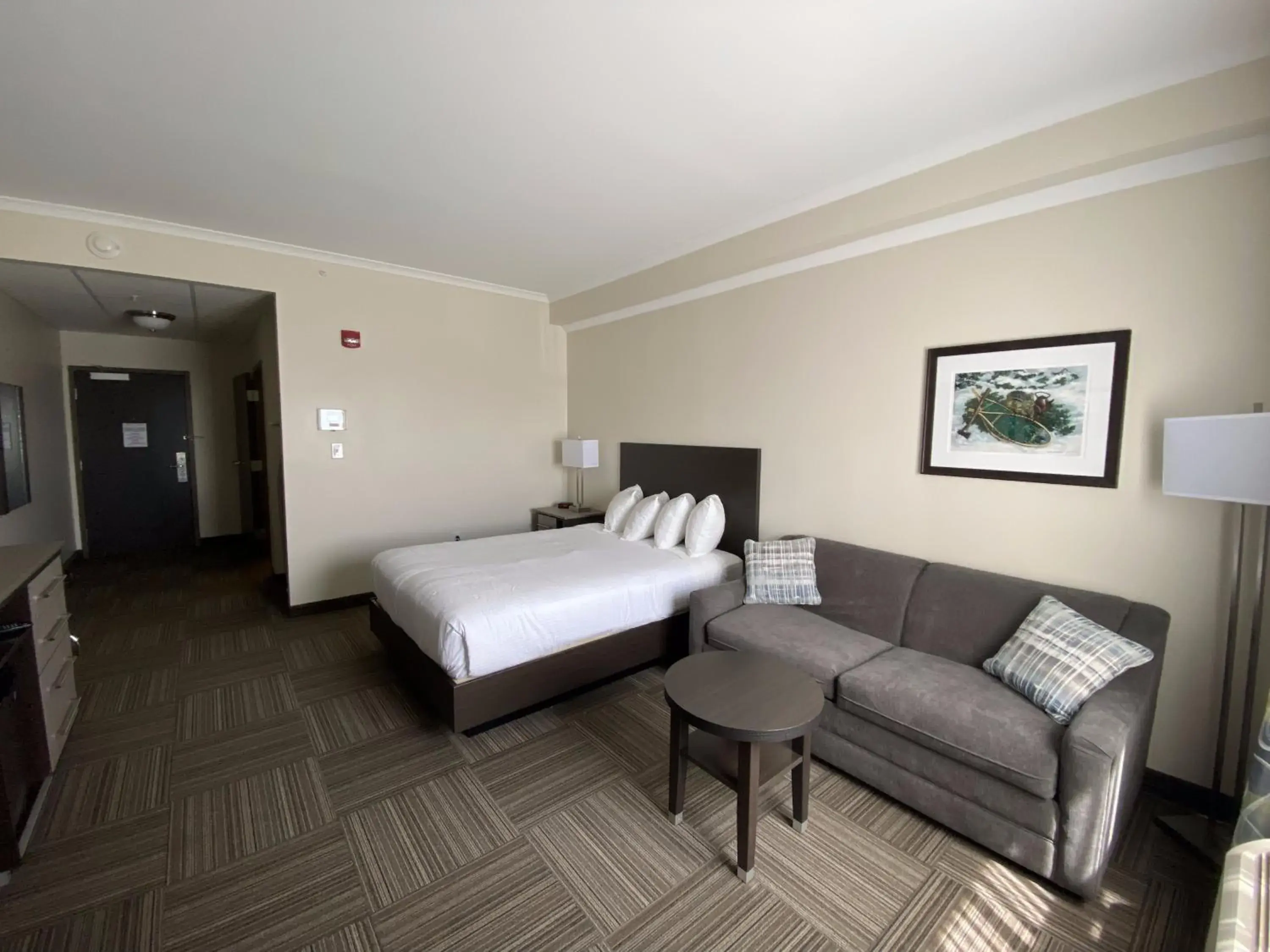 Queen Room - Disability Access in Crossroads Inn & Suites Queen Room - Disability Access in Crossroads Inn & Suites