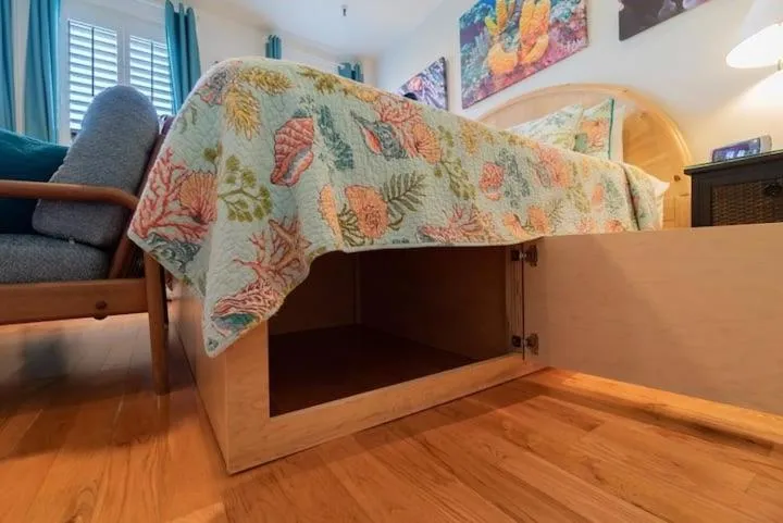 Bed in Tropicals of Palm Beach