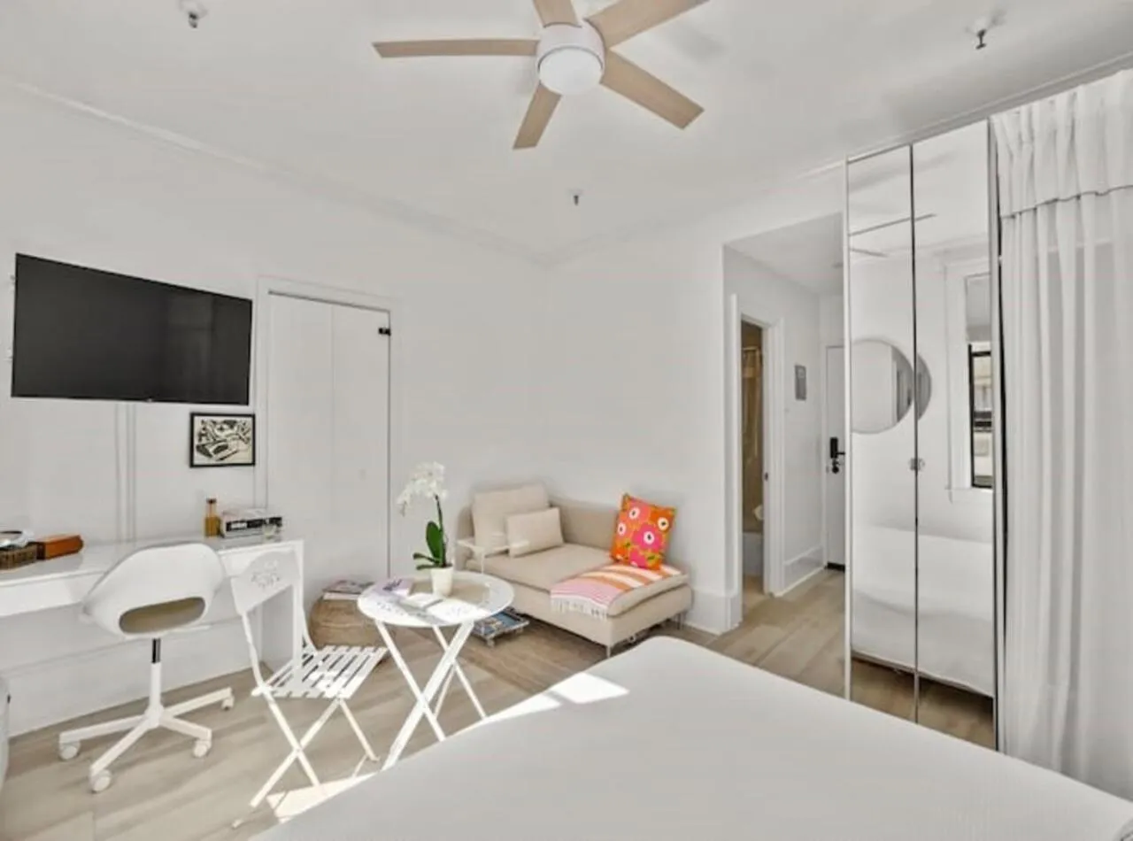 Bed in Tropicals of Palm Beach