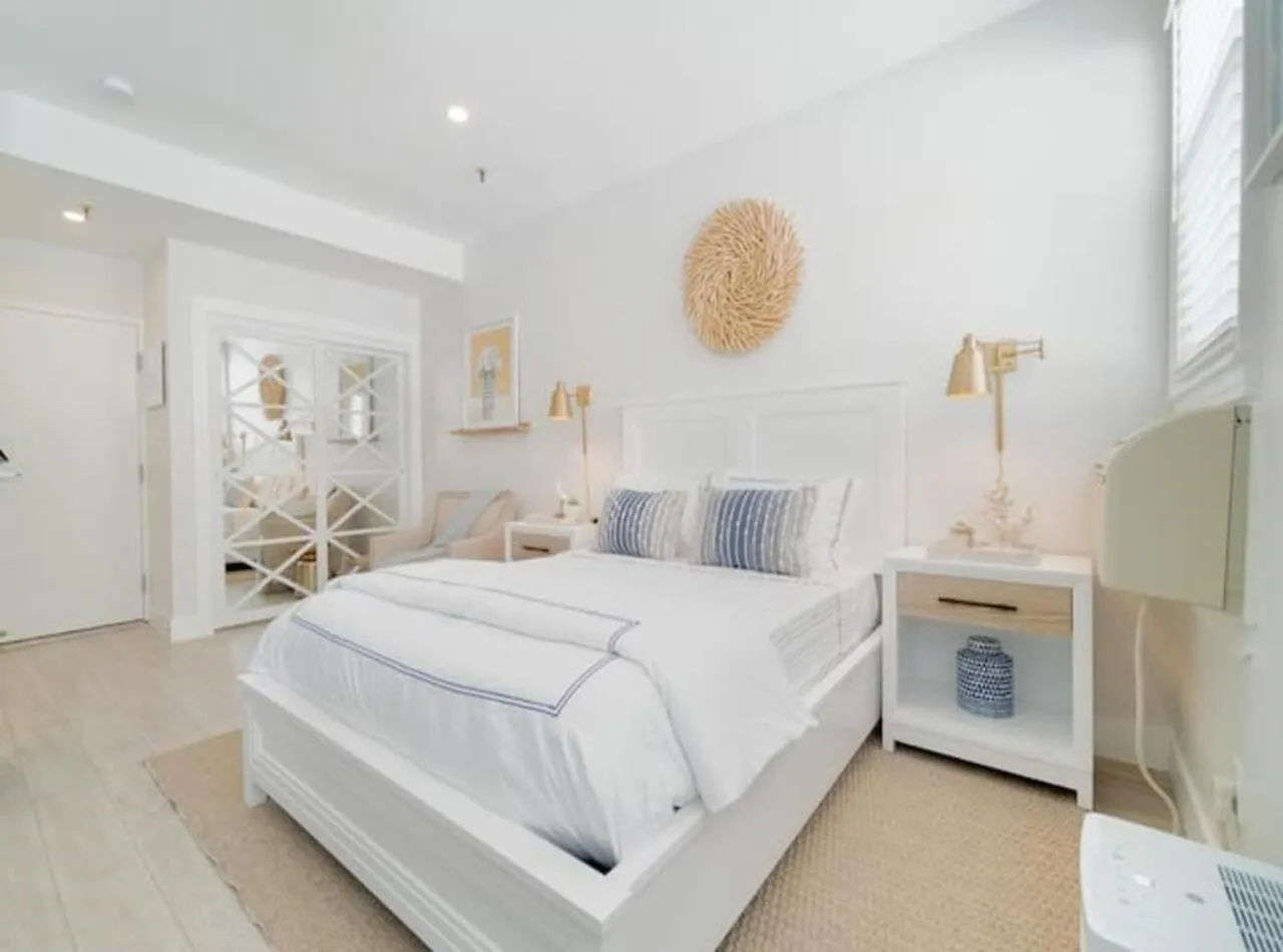 Bed in Tropicals of Palm Beach