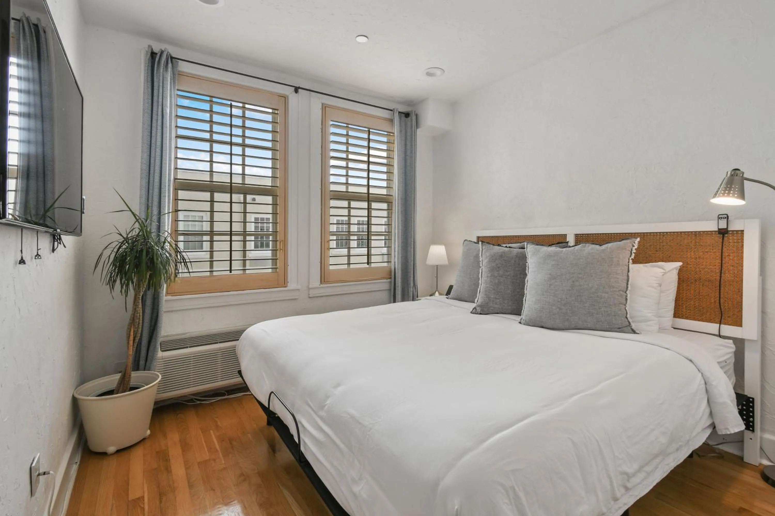 Bed in Tropicals of Palm Beach