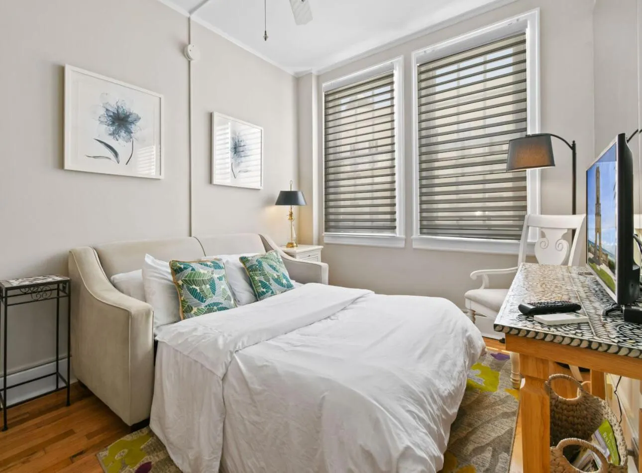 Bed in Tropicals of Palm Beach