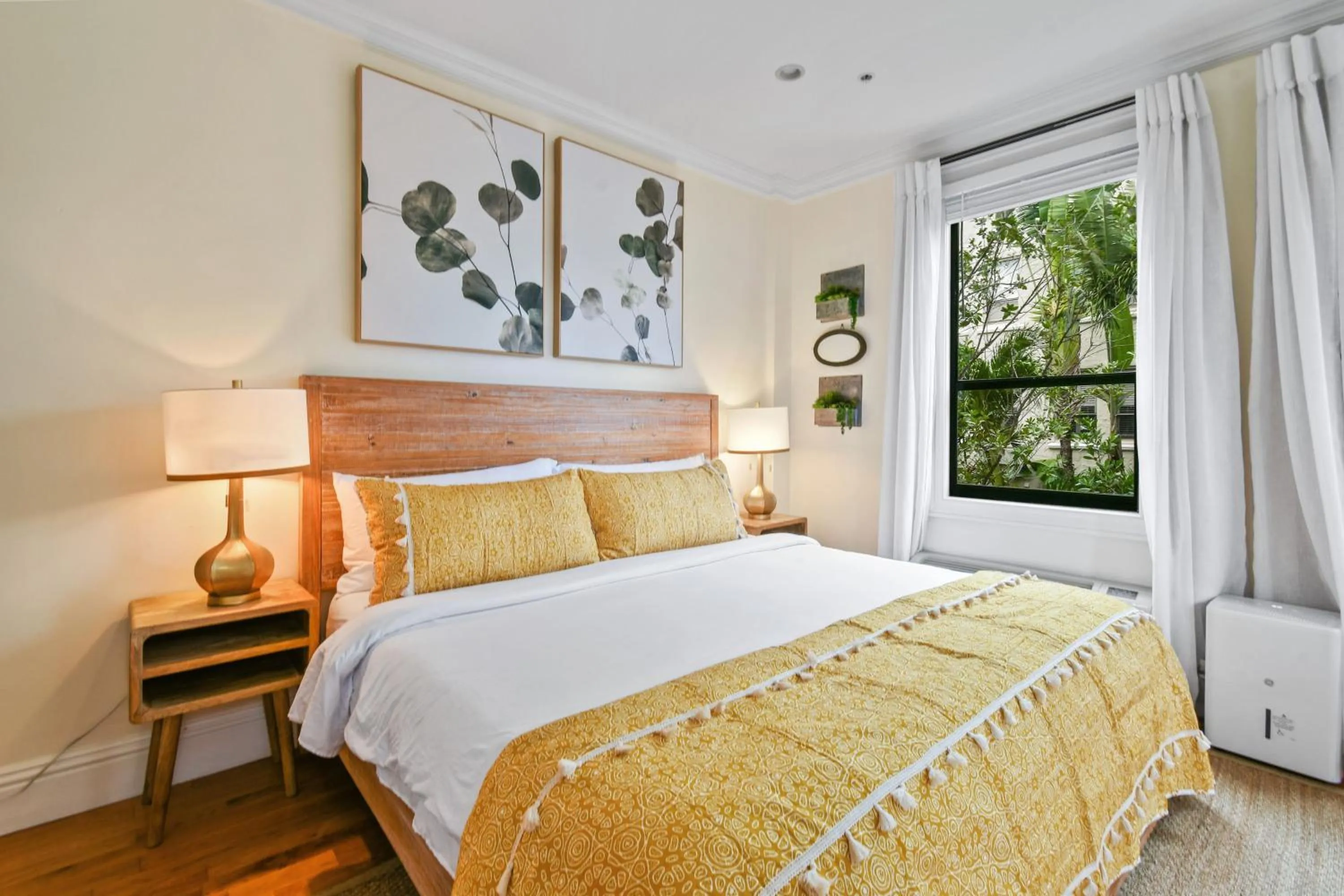 Bed in Tropicals of Palm Beach