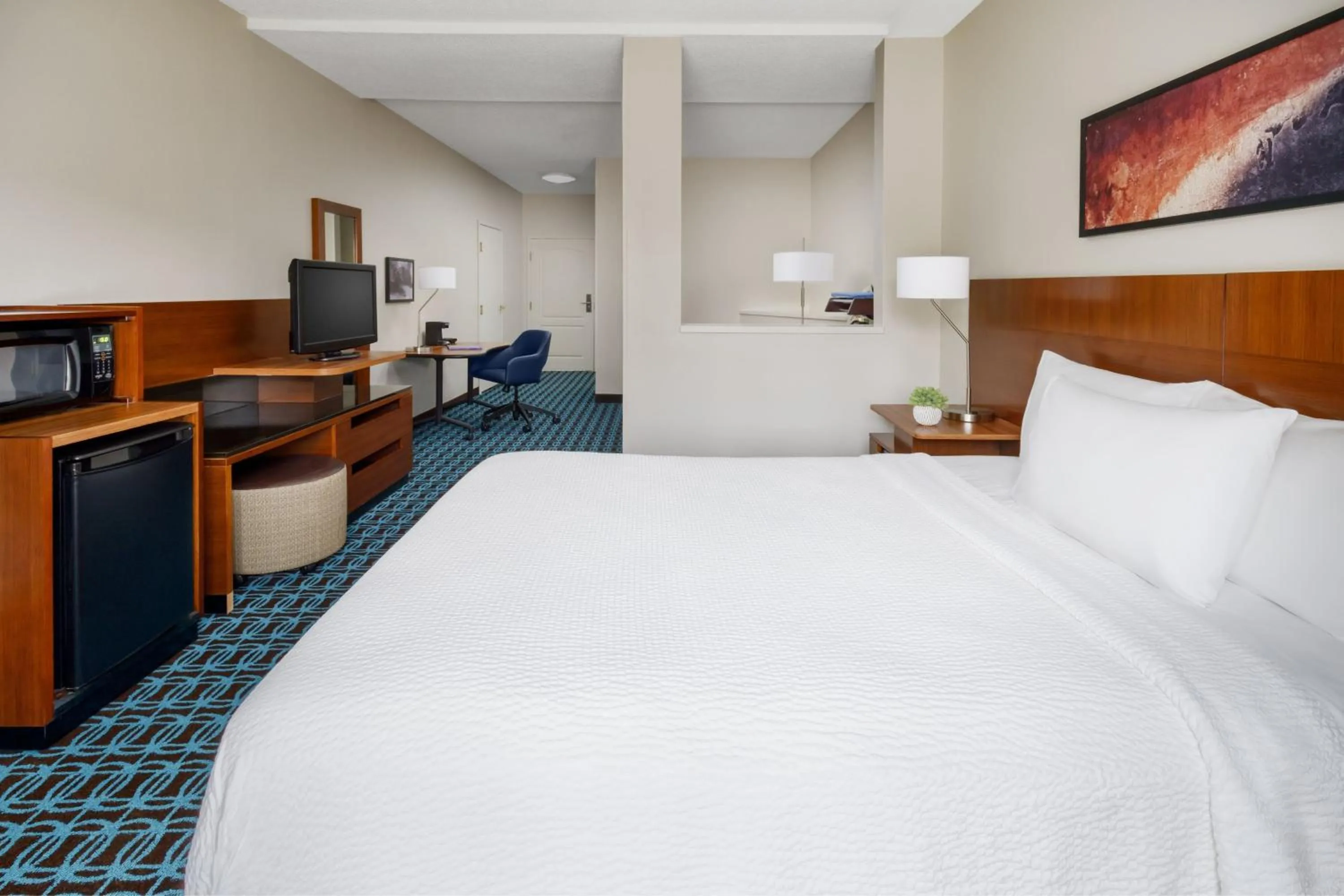 Photo of the whole room, Bed in Fairfield Inn and Suites by Marriott Houston The Woodlands