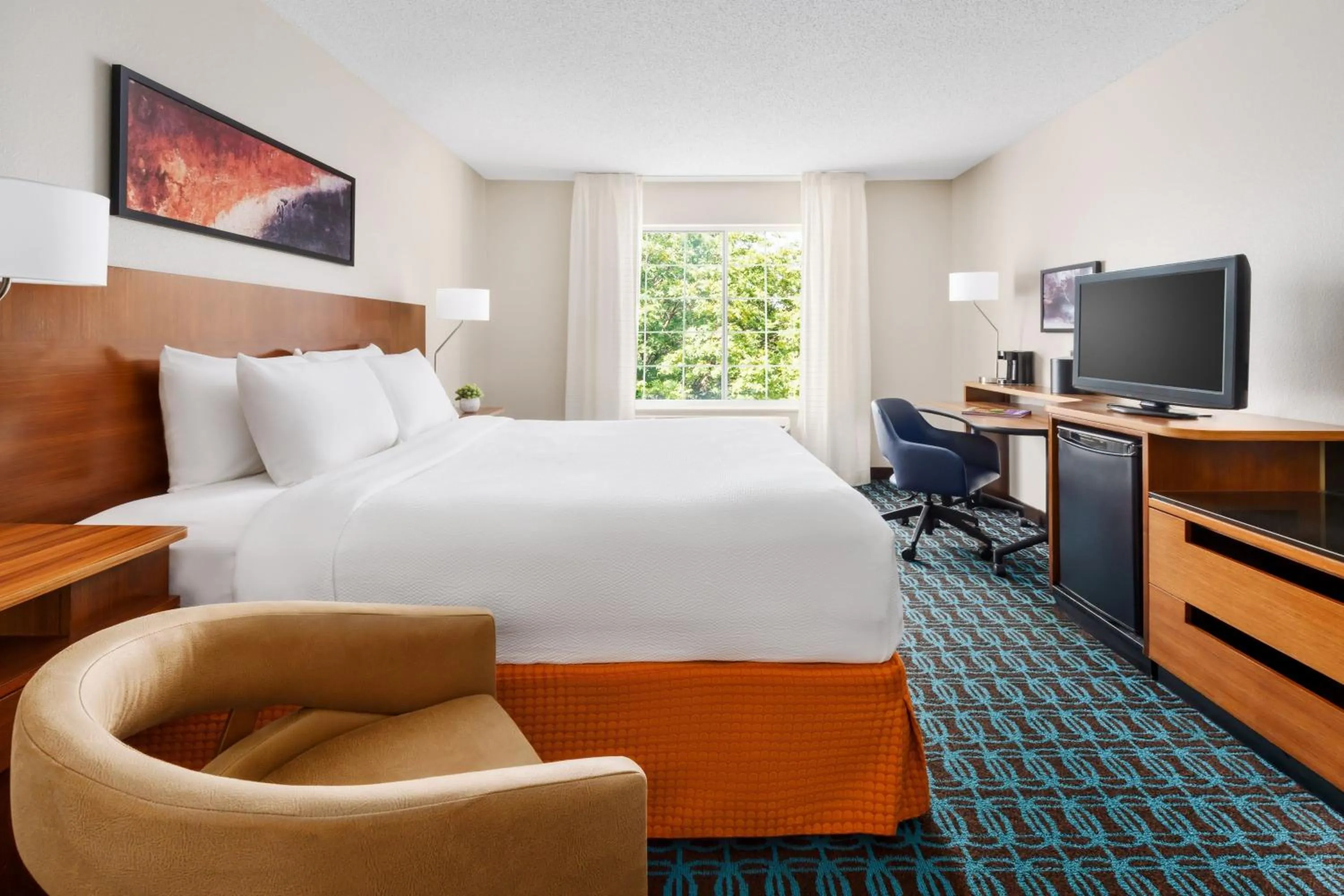 Photo of the whole room, Bed in Fairfield Inn and Suites by Marriott Houston The Woodlands