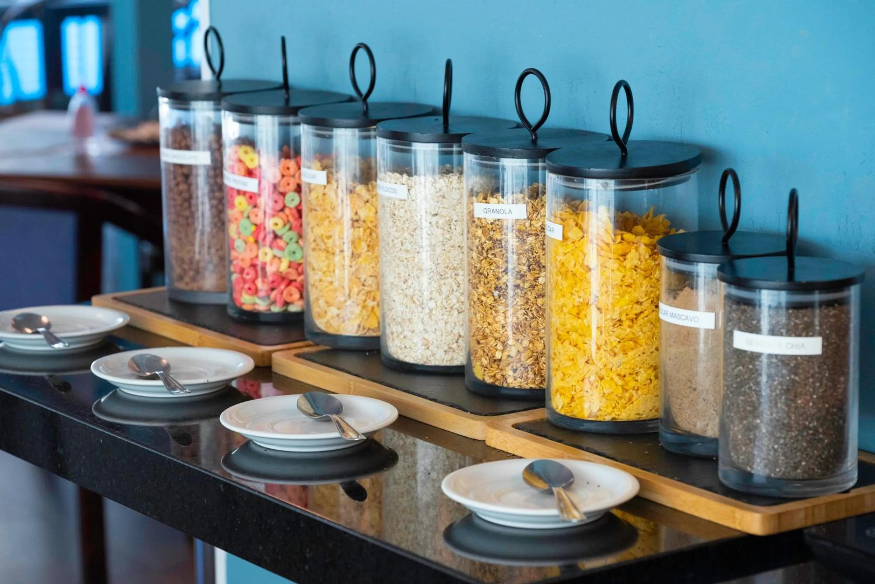 Restaurant/places to eat in Castelmar Hotel