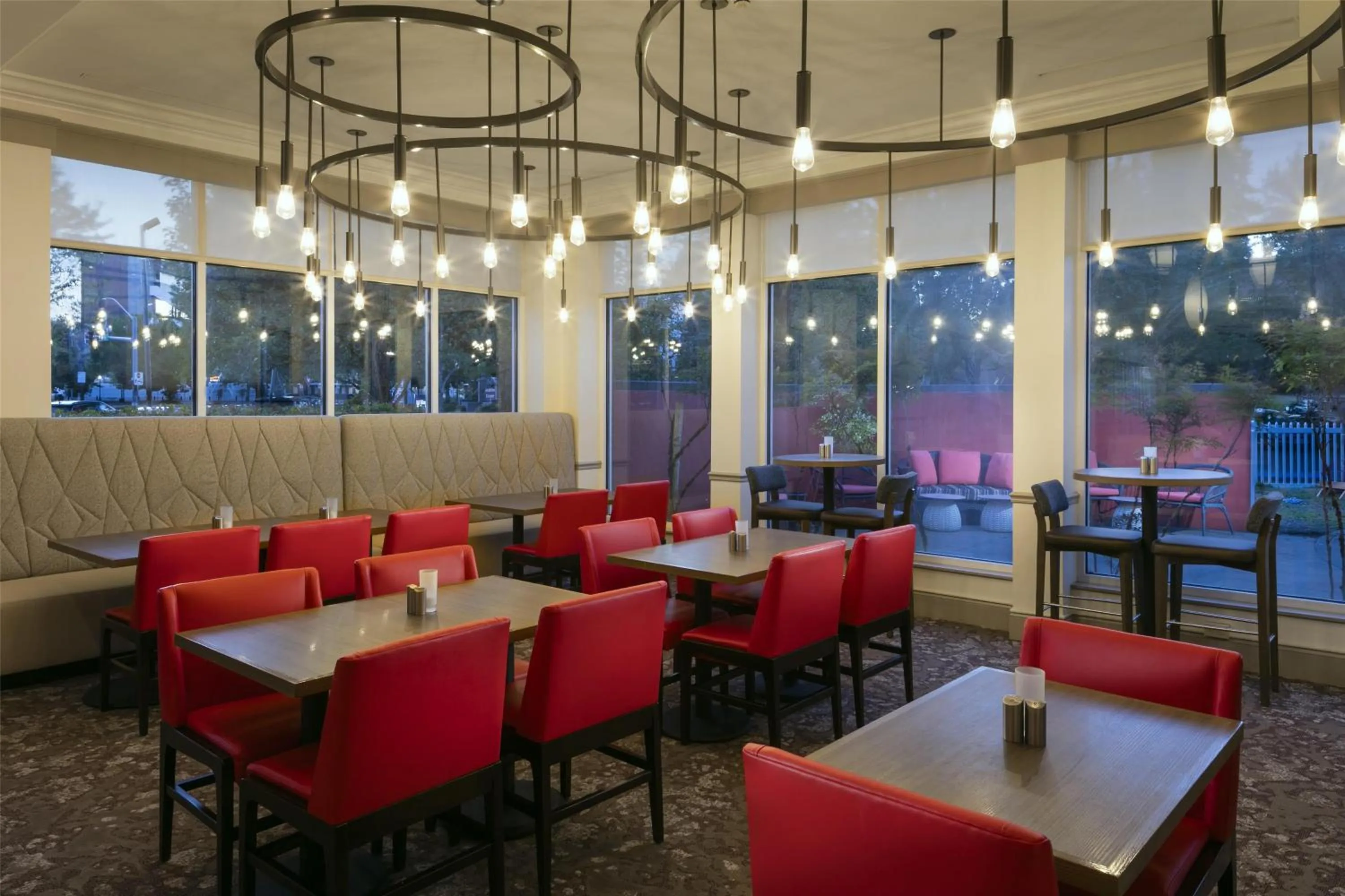 Restaurant/places to eat in Hilton Garden Inn Corvallis