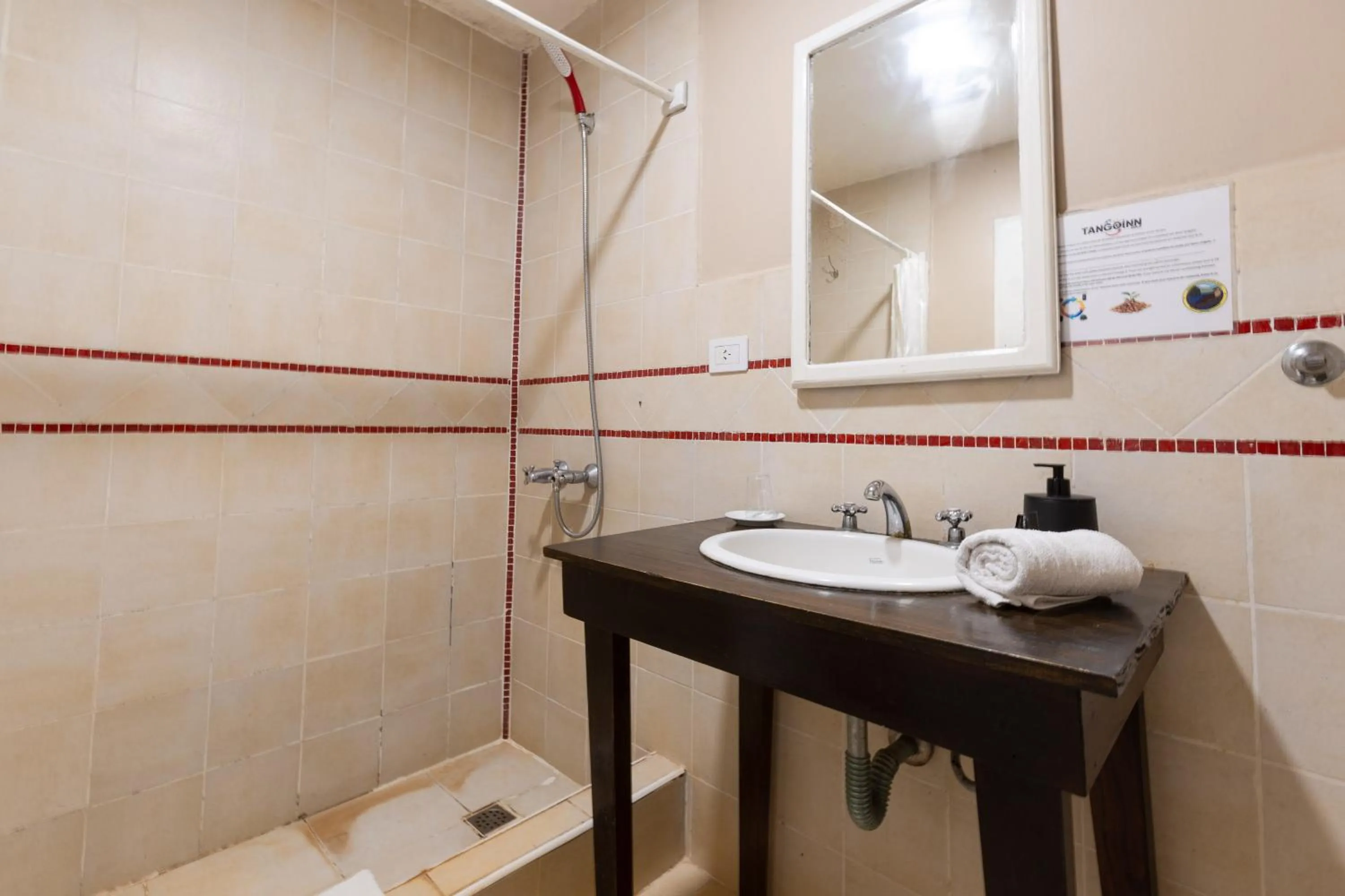 Toilet in Beer Hotel Iguazú