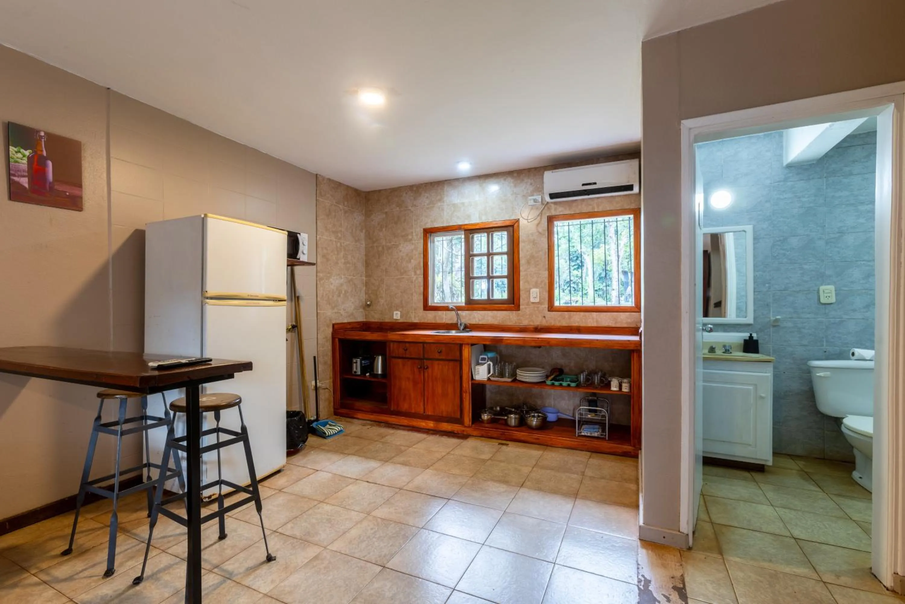 Kitchen or kitchenette in Beer Hotel Iguazú