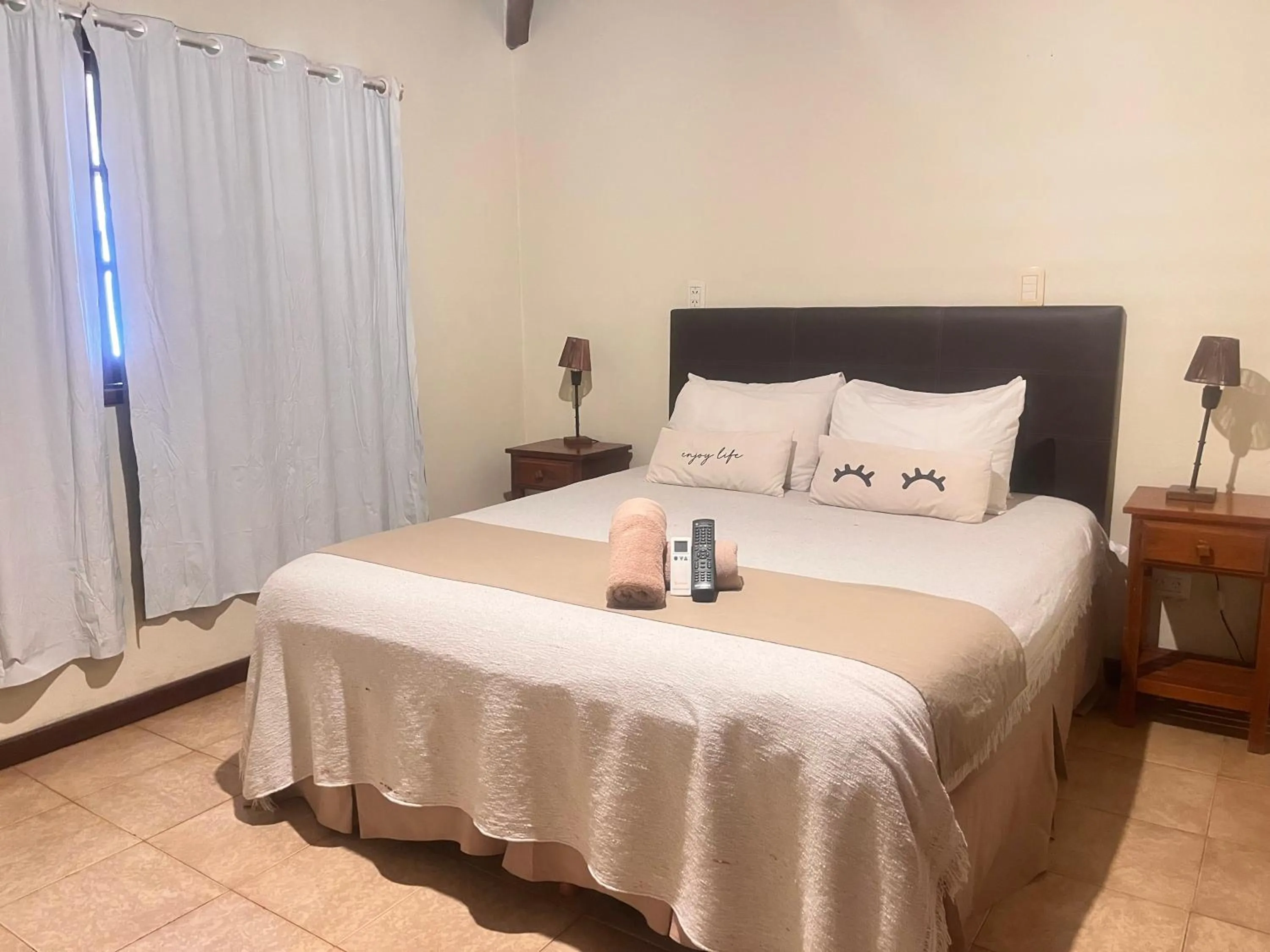 Bed in Beer Hotel Iguazú