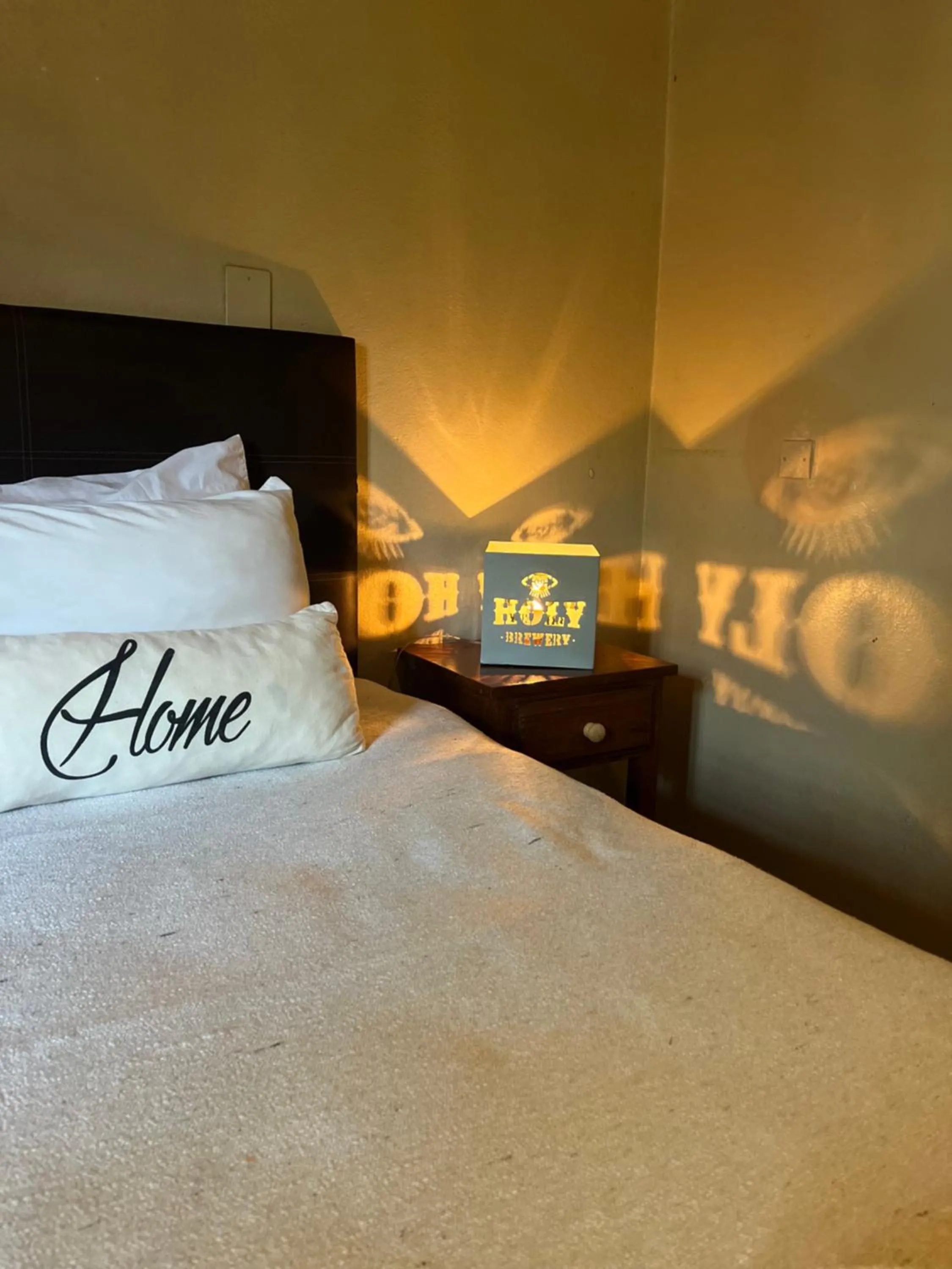 Bed in Beer Hotel Iguazú