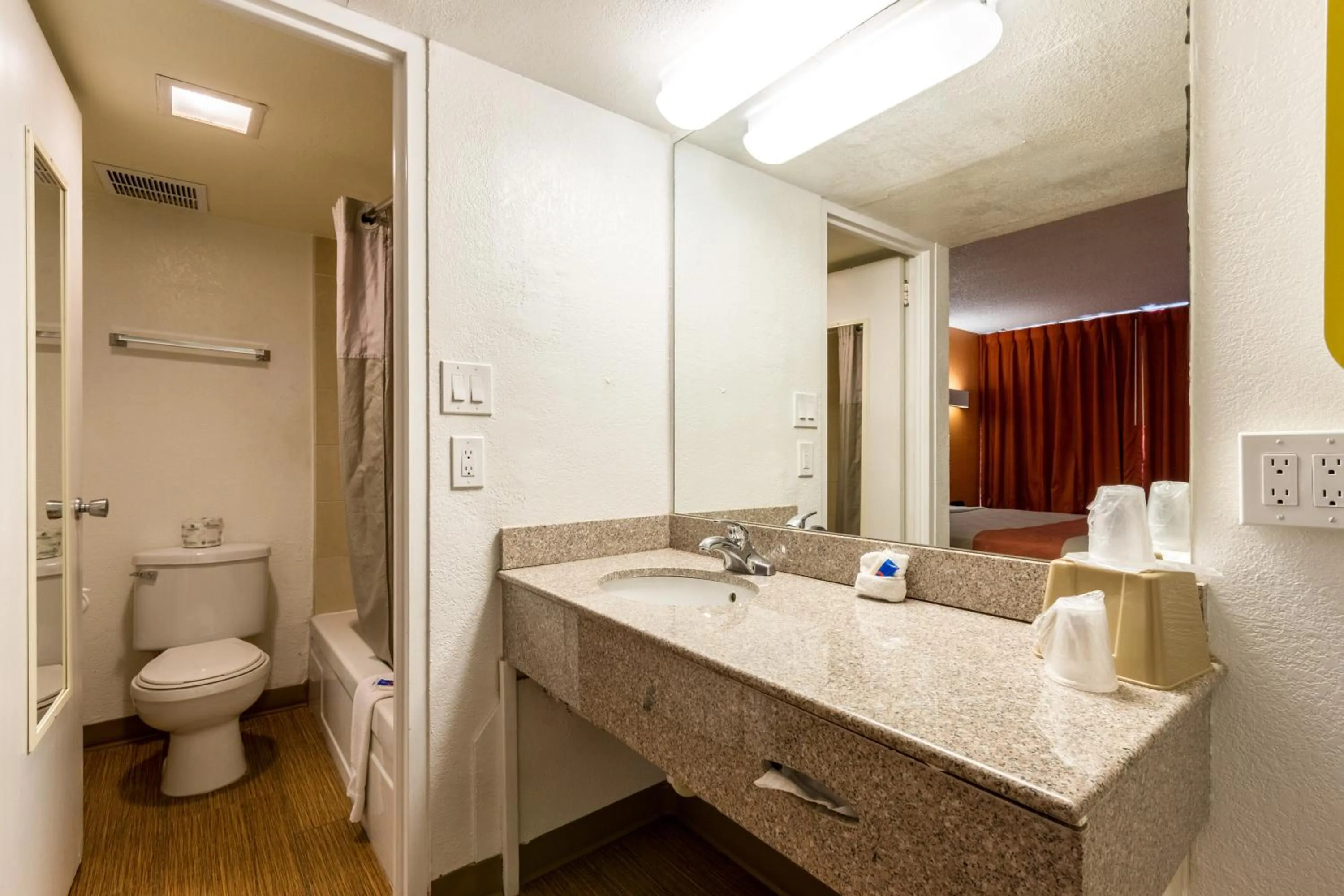 Bathroom in Motel 6 Glendale Phoenix